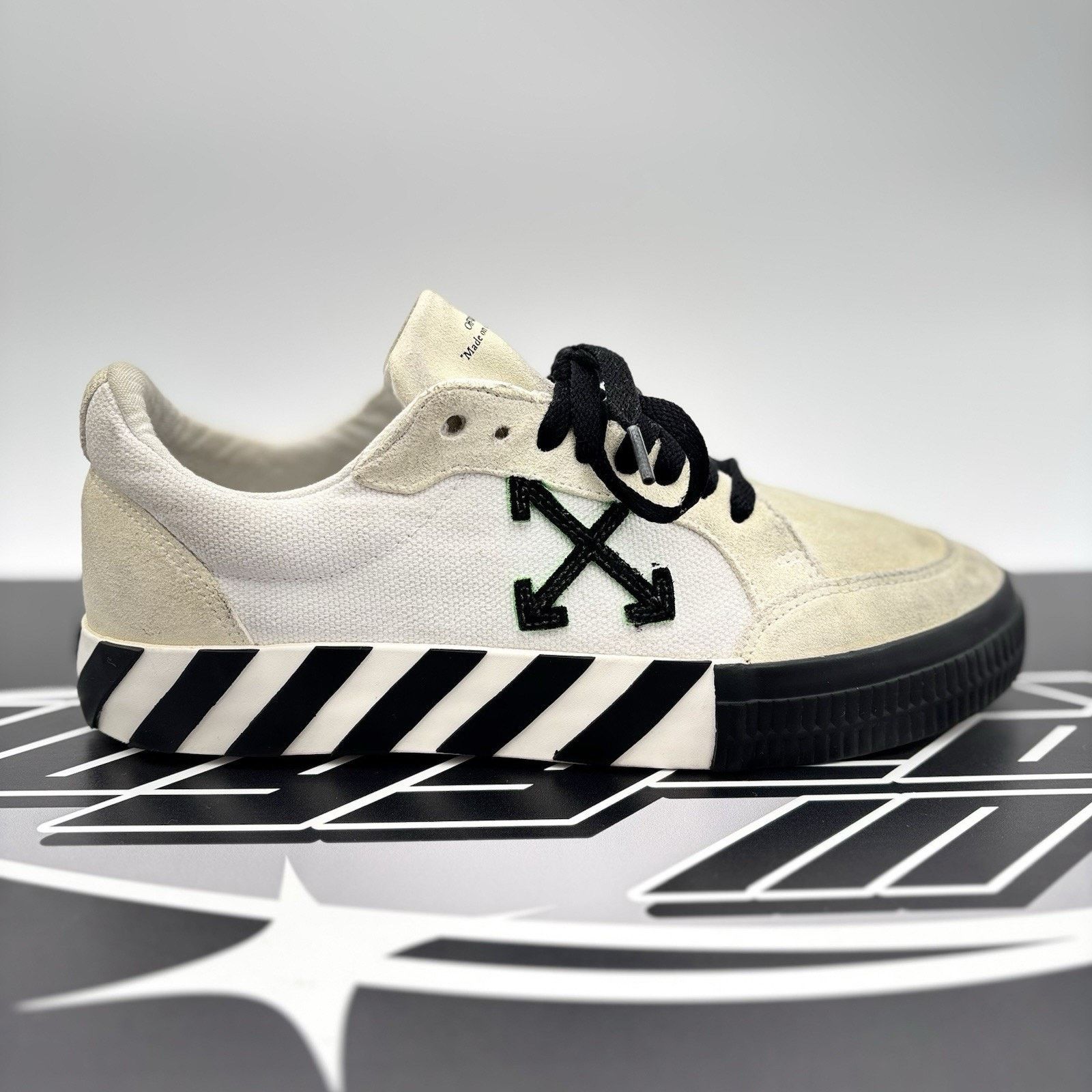 Off-White Off-White Vulc Sneaker ' Canvas White, Black ' | GOOD COND! Size US 8 / EU 41 - 2 Thumbnail