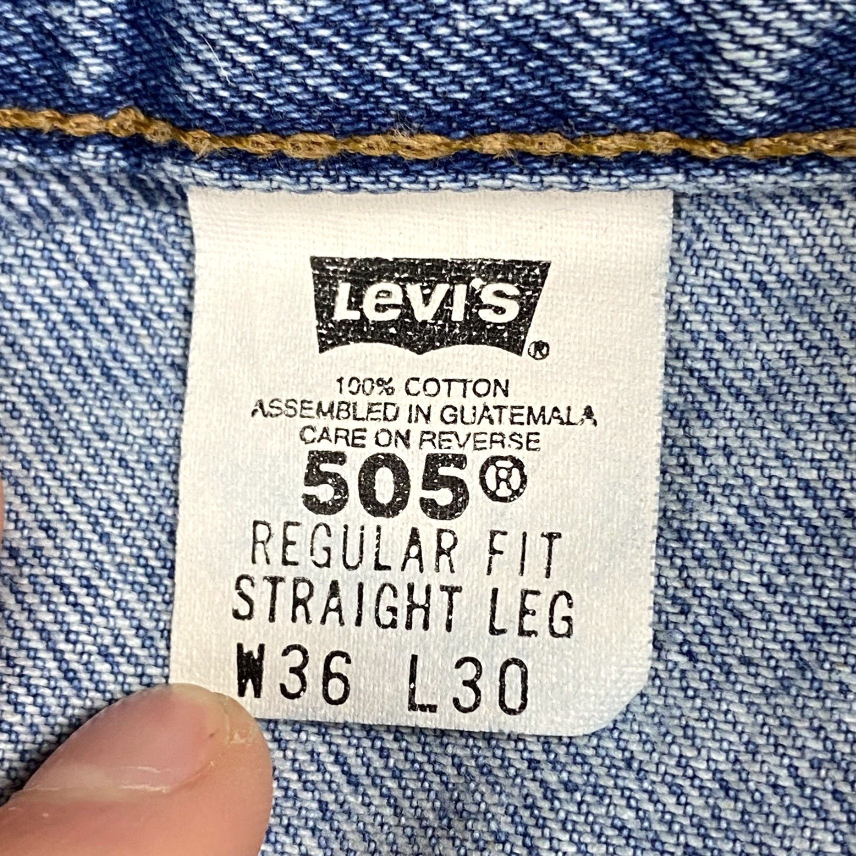 Levi's VINTAGE Levi's 505 Regular Fit Denim Jeans 36x30 Light Wash Straight Leg Blue USA Mens Size US 36 / EU 52 - 4 Thumbnail