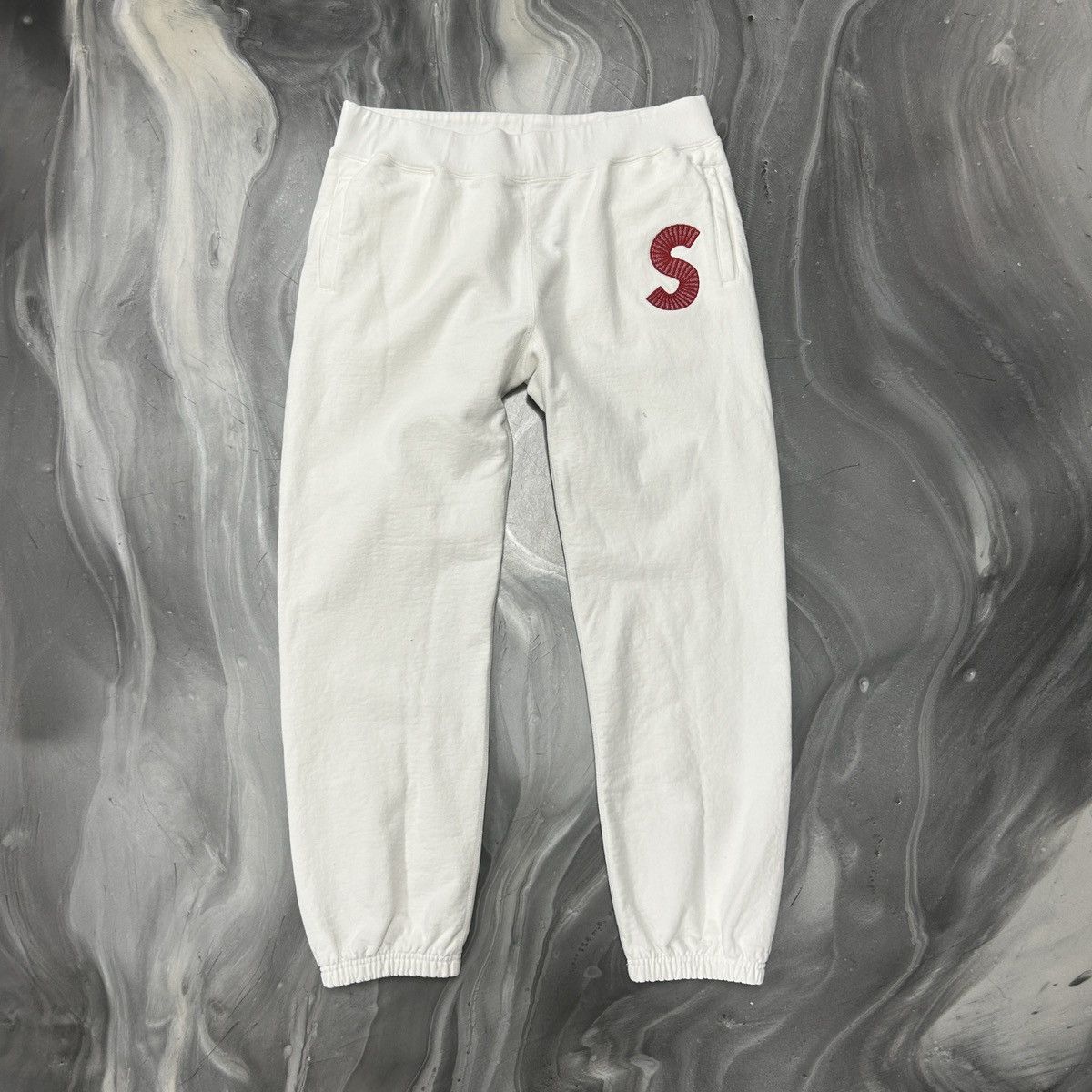 Supreme スウェットパンツ グレーS 【公式通販】