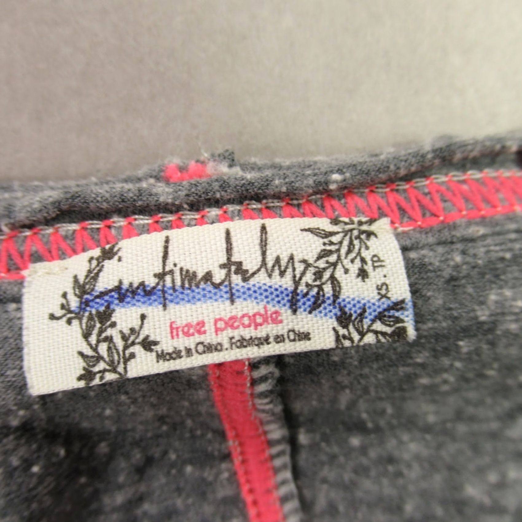 Free People Free People Shirt Womens XS Sleeveless V Neck Pullover Lightweight Gray Size XS / US 0-2 / IT 36-38 - 3 Thumbnail