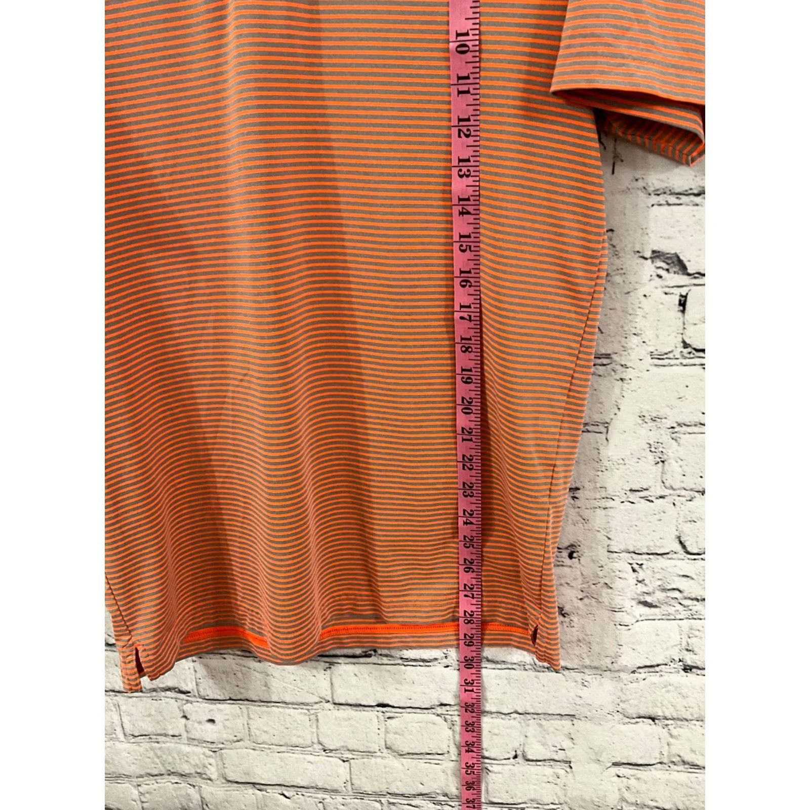 Under Armour UNDER ARMOUR MENS PERFORMANCE TOP SHIRT SMALL ORANGE SHORT SLEEVE CREW NECK LOGO ACTIVEWEAR GYM & TRAINING Size US S / EU 44-46 / 1 - 6 Thumbnail