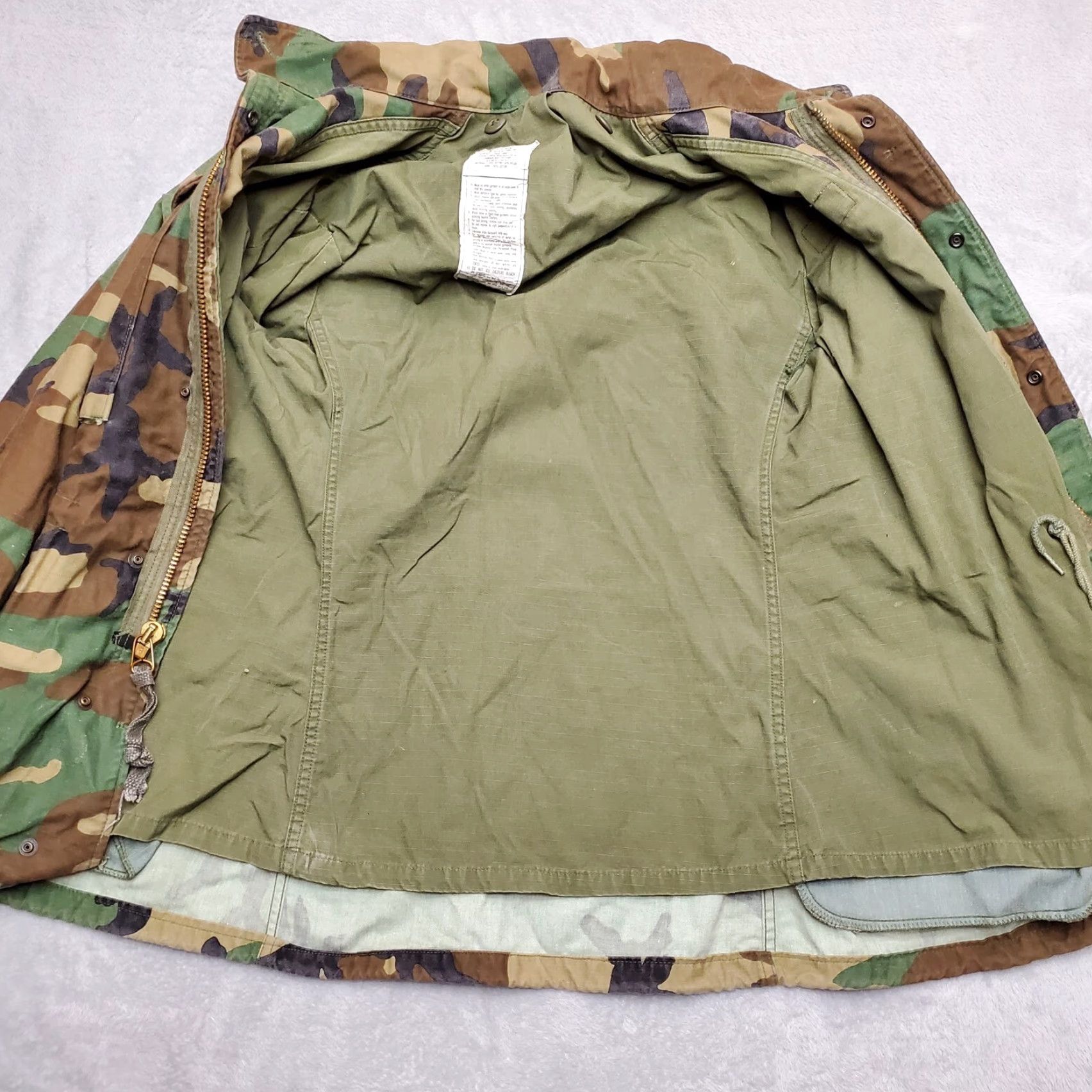 Agolde VTG Cold Weather Field Jacket Mens Small Long Green Woodland Camoflage Coat Size US S / EU 44-46 / 1 - 6 Thumbnail