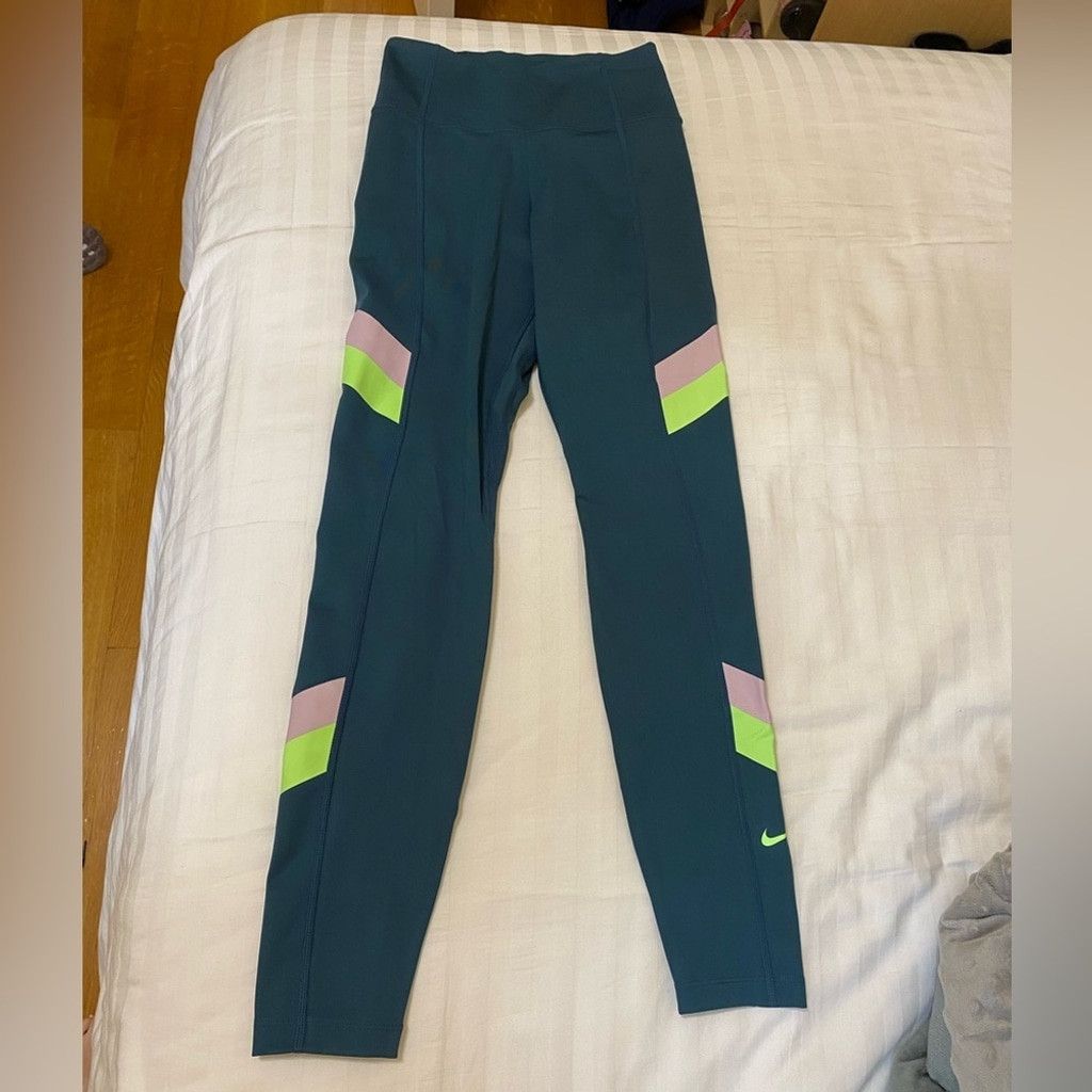 Nike NIKE One Mid Rise 7/8 Color-Block Striped Leggings Size 24" / US 00 / IT 34 - 2 Thumbnail