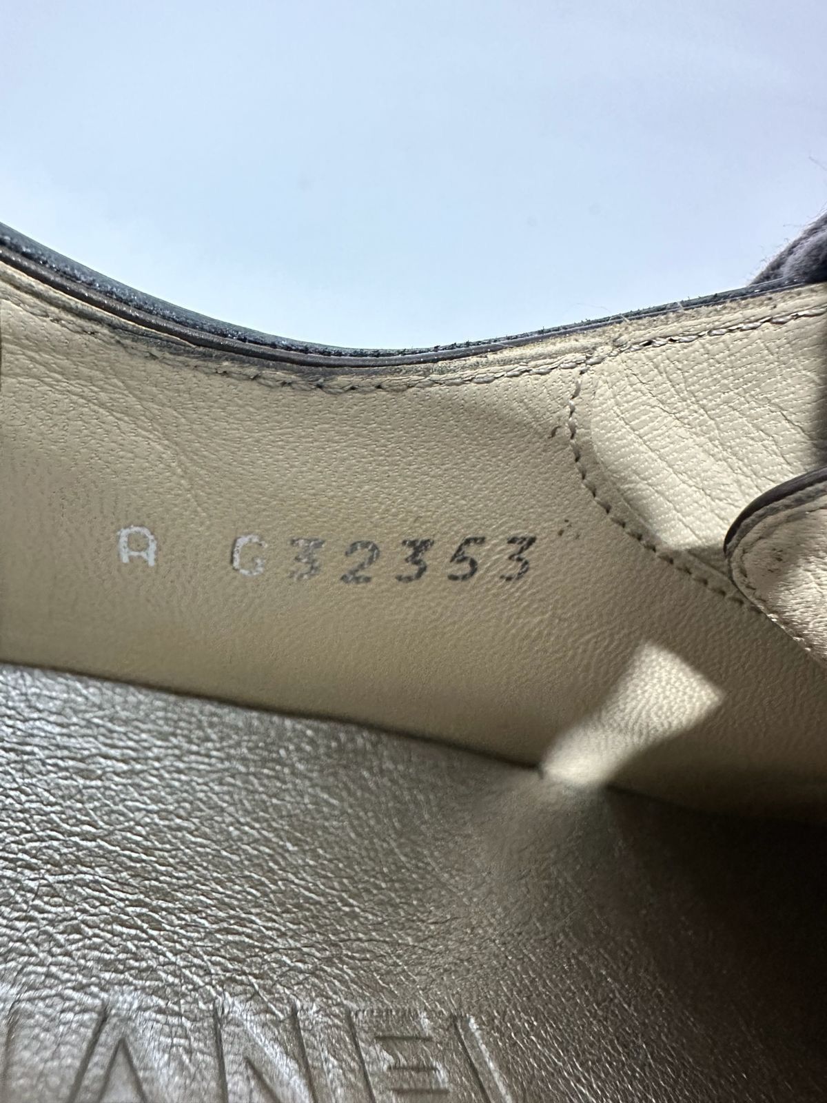 Chanel Chanel Cream/Grey Patent Leather CC Oxford Sneakers 37 EU Size US 7 / IT 37 - 8 Thumbnail