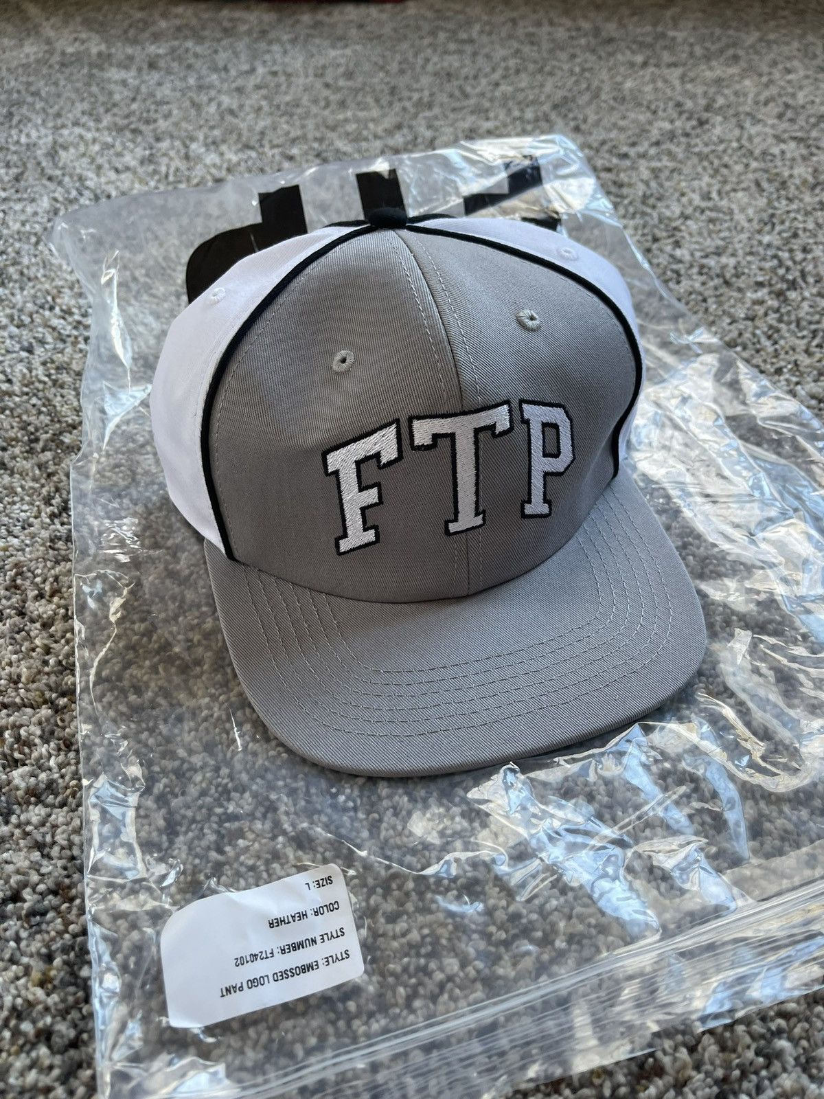 FTP ARCH LOGO CAP GRAY/WHITE DS NEW G59