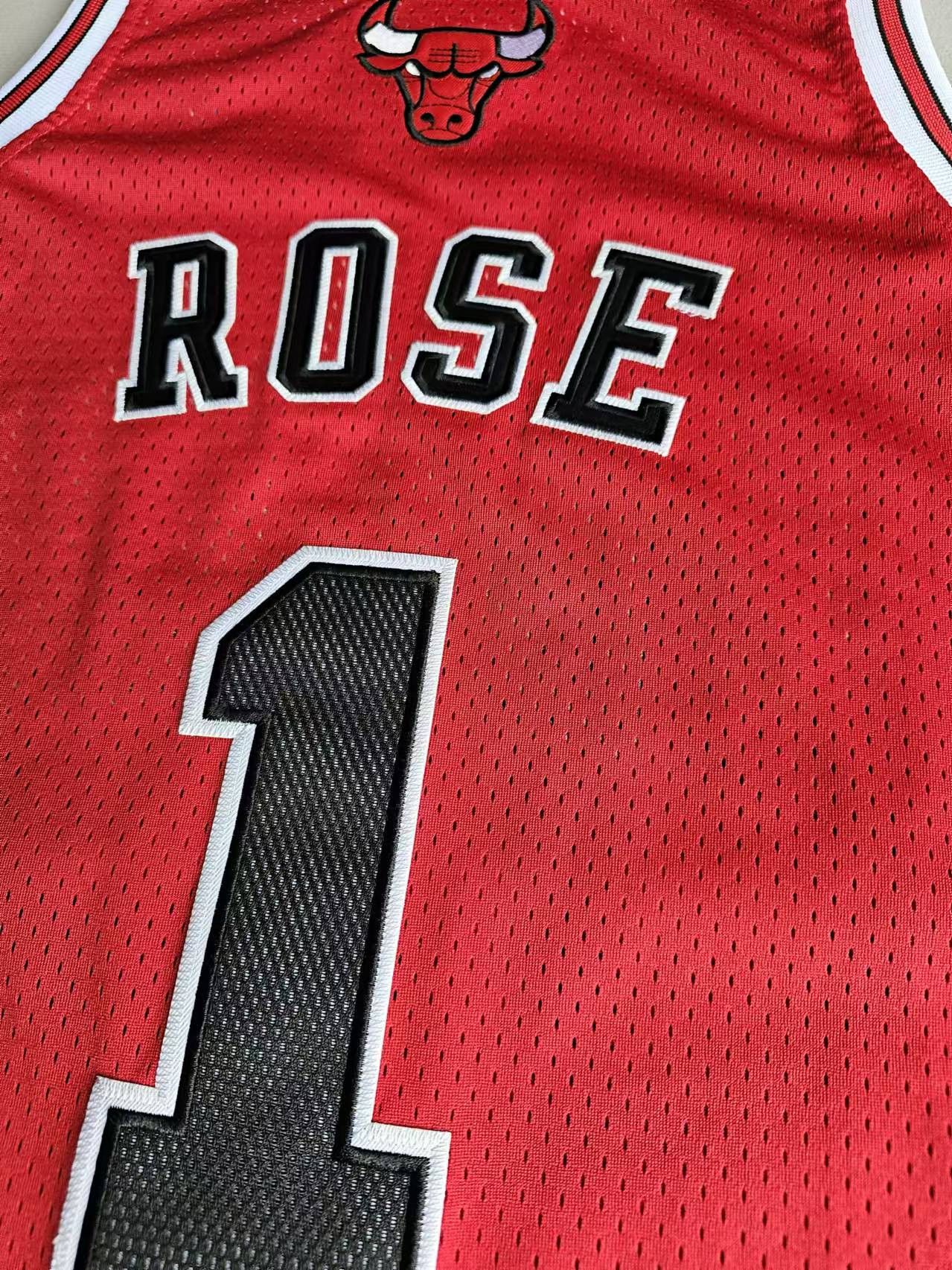 NBA 2008 Chicago Bulls #1 Derrick Rose Jersey Home Size US XL / EU 56 / 4 - 4 Thumbnail