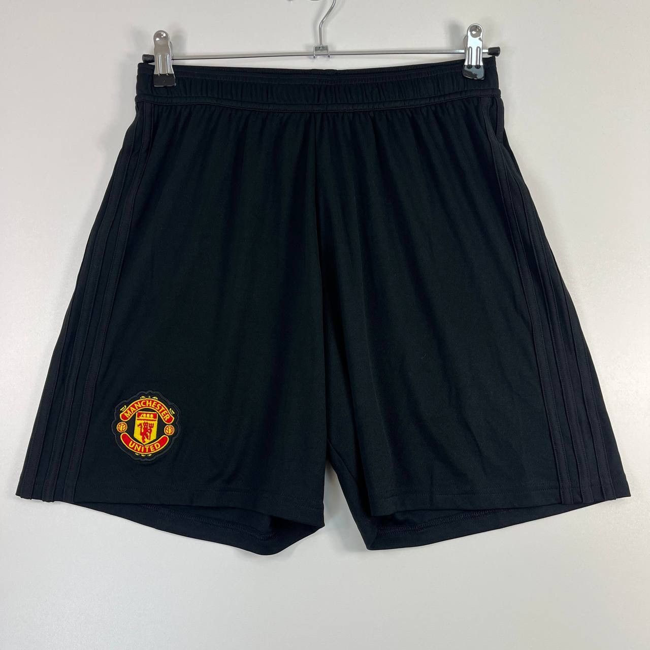 Adidas Manchester United 2018 Training Shorts Adidas Mens Size M Size US 35 - 1 Thumbnail