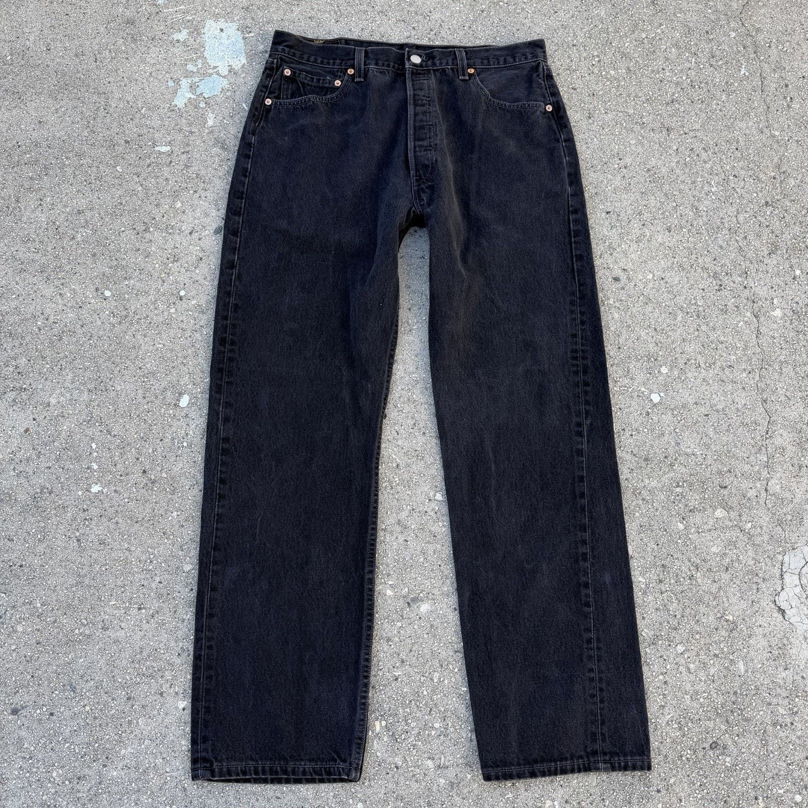 Essentials × Levi's × Vintage Vintage Levis 501 Straight Black Denim Jeans 36x32 Act 34x30 Size US 36 / EU 52 - 1 Thumbnail