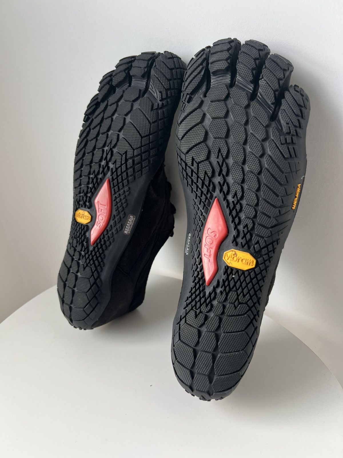 Vibram Vibram Five Fingers Black Toe Shoes Barefoot Running Shoes Size US 14 / EU 47 - 12 Thumbnail