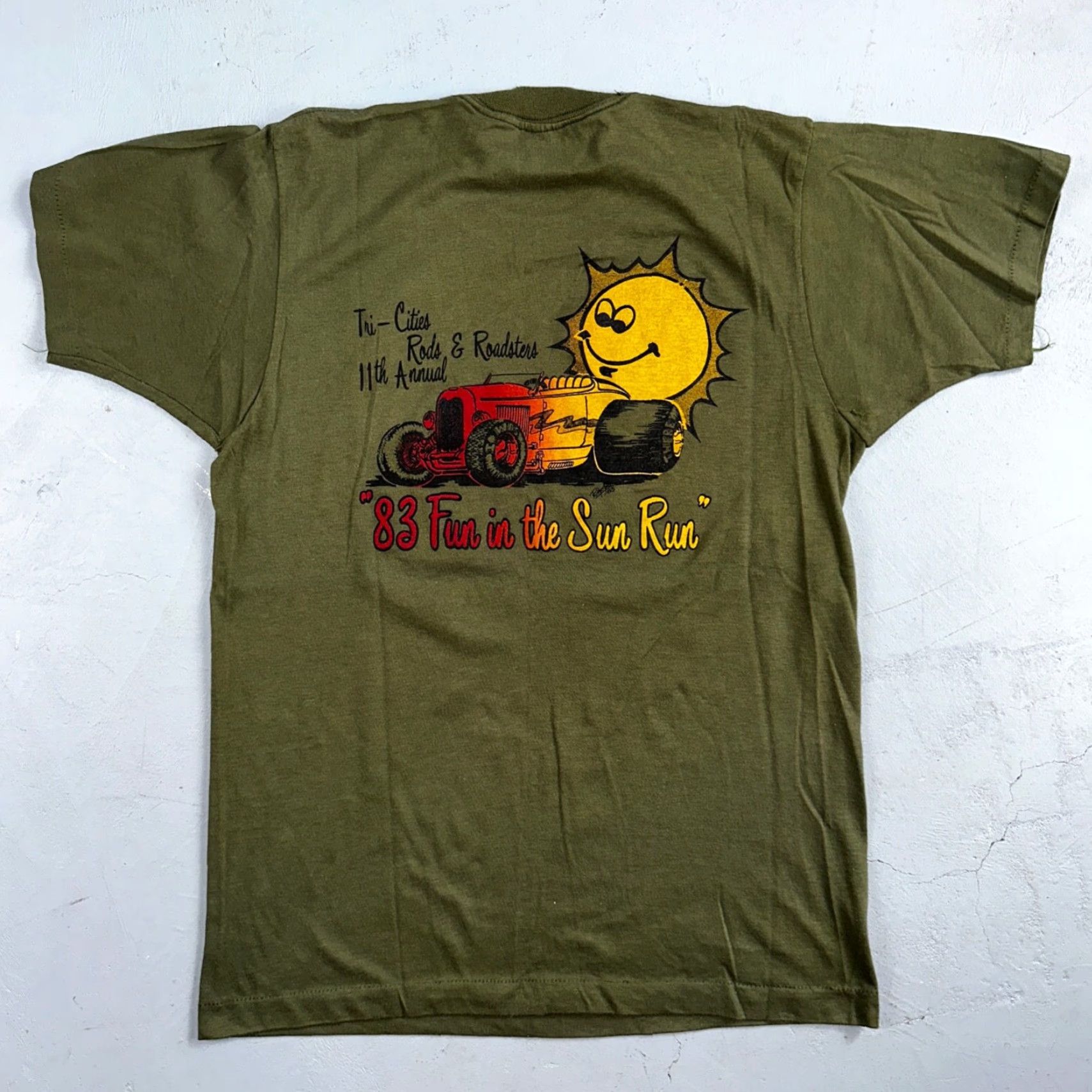 Vintage VINTAGE Screen Stars T-Shirt Men Large Green 80s 70s 90s Mash Army Sun Run 4077 Graphic Print Size US L / EU 52-54 / 3 - 6 Thumbnail