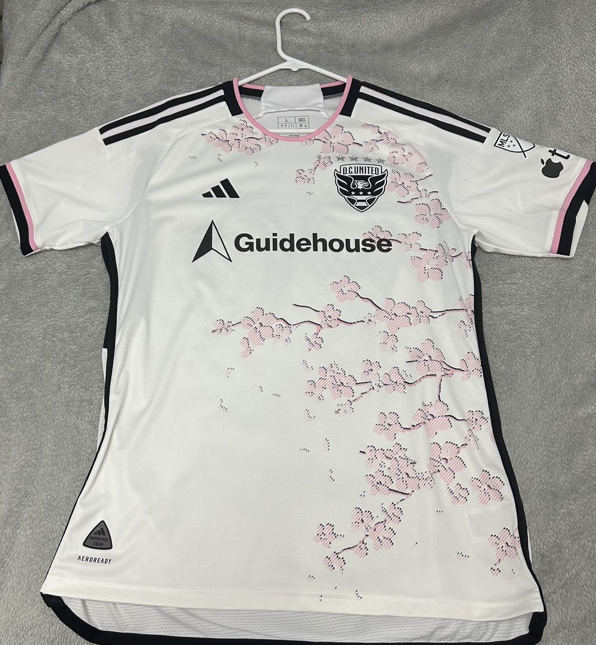 Adidas D.C. UNITED jersey Size US L / EU 52-54 / 3 - 1 Thumbnail