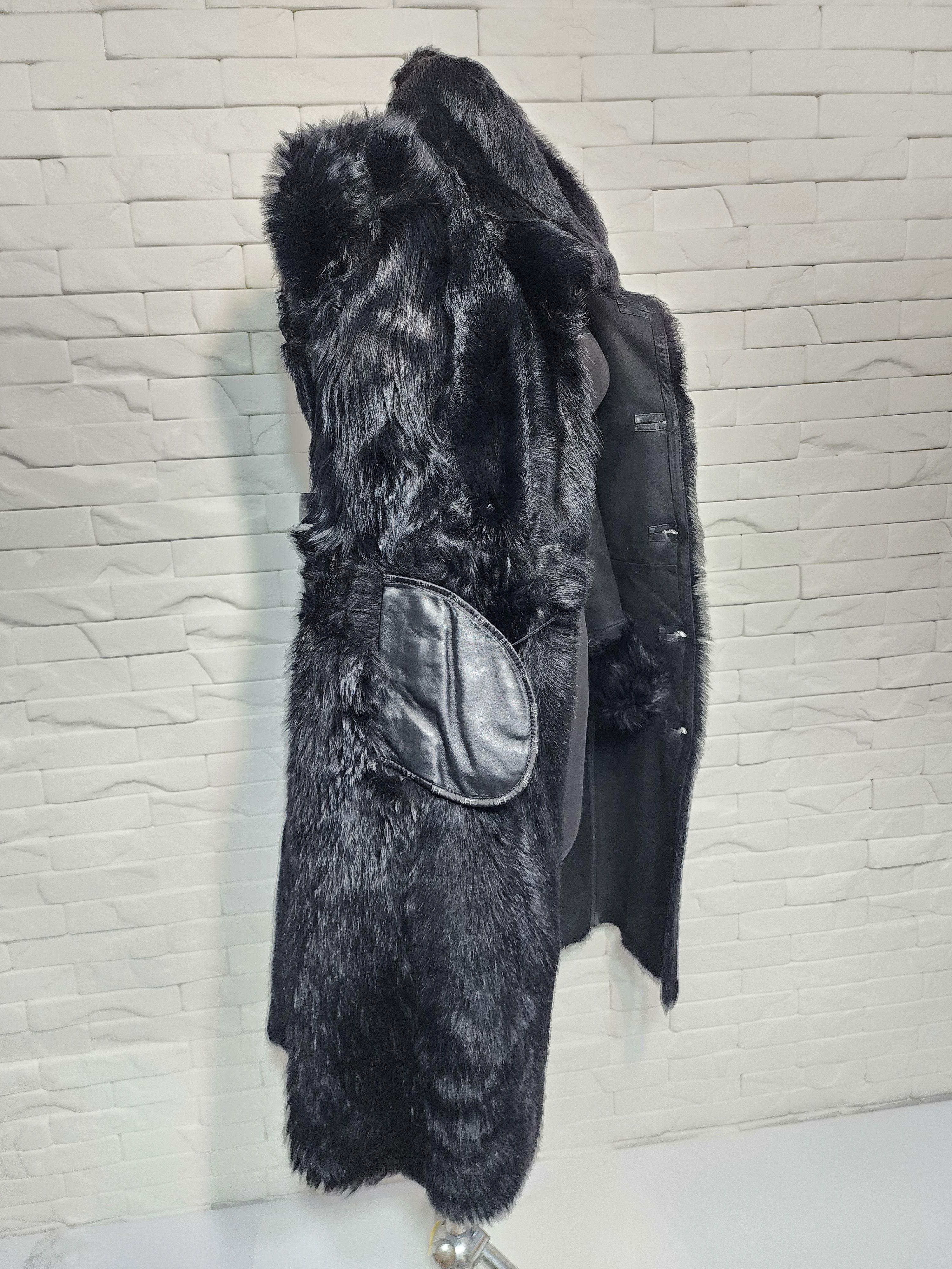 Genuine Leather Black Sheepskin Coat: Women's Genuine Fur Coat, Button Front Size S / US 4 / IT 40 - 8 Thumbnail