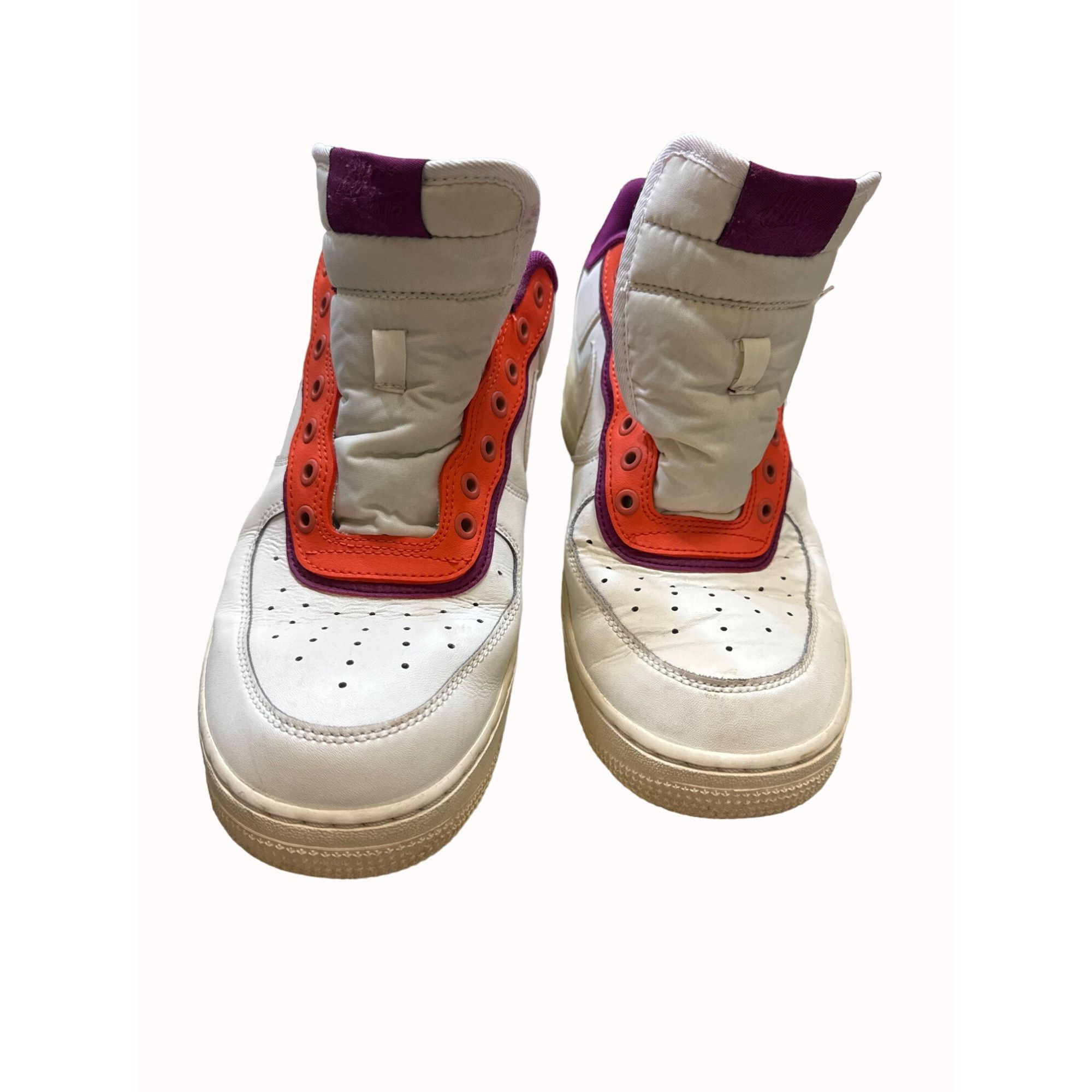 Nike Nike Air LV 8 men’s white shoe low top sneakers size 10 SKU Size US 10 / EU 43 - 2 Thumbnail