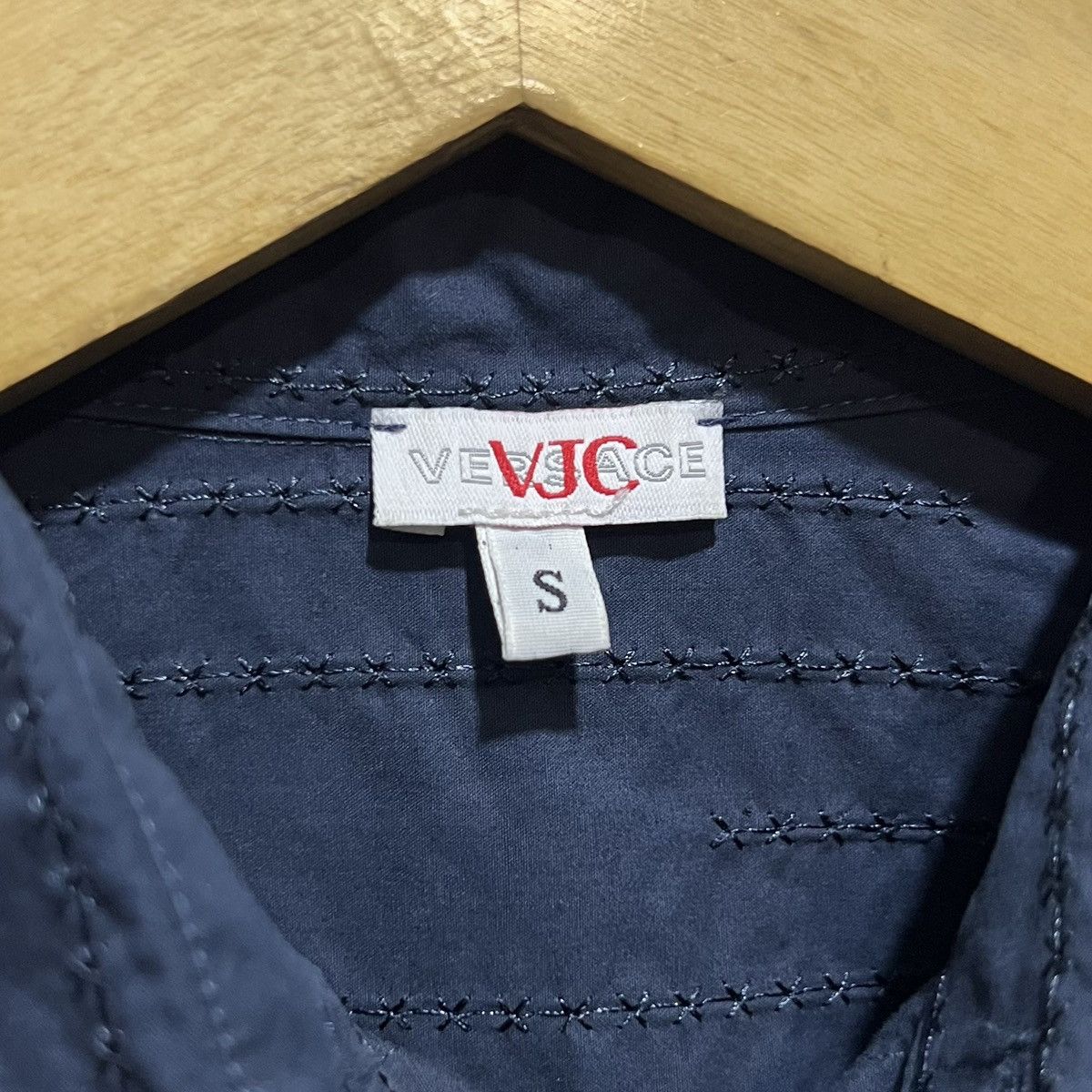 Versace Versace Textured Shirts Dark Navy Size US M / EU 48-50 / 2 - 6 Thumbnail
