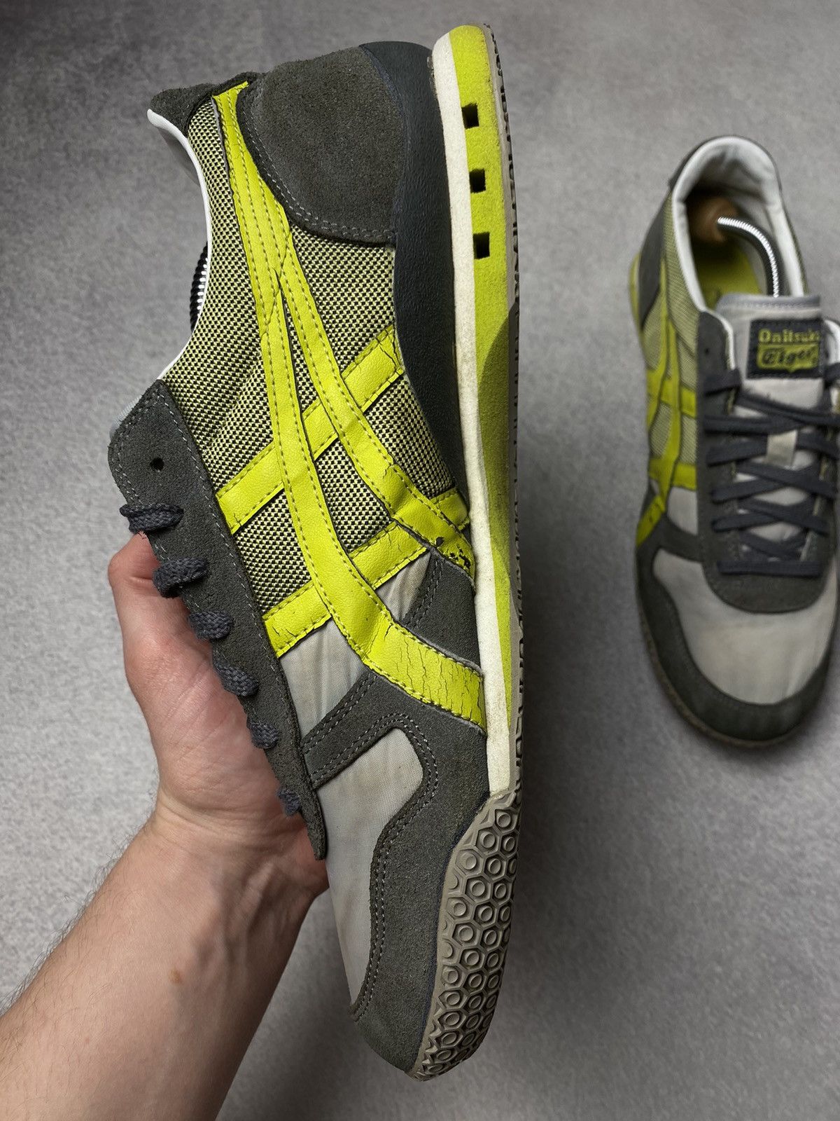 Asics Vintage Asics Onitsuka Tiger OG Distressed Sneakers Y2K Size US 11 / EU 44 - 7 Thumbnail