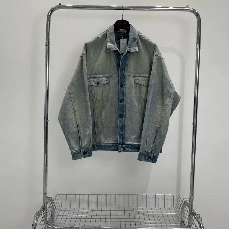 Balenciaga Balenciaga Washed Denim Jacket - dmc Size US M / EU 48-50 / 2 - 1 Thumbnail