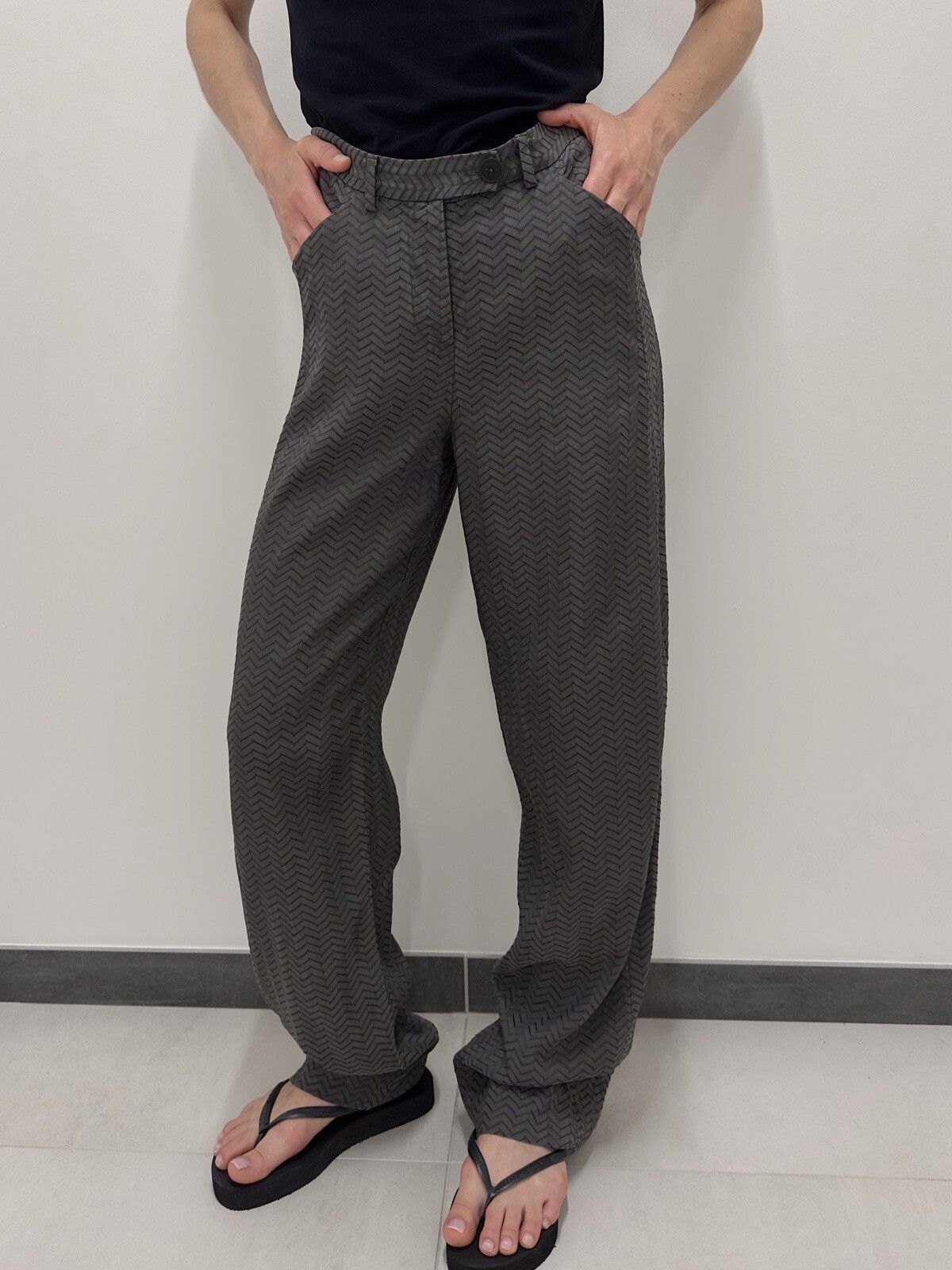 Giorgio Armani Giorgio Armani Womens High Waist Texture Pants Silk Size 27" / US 4 / IT 40 - 3 Thumbnail