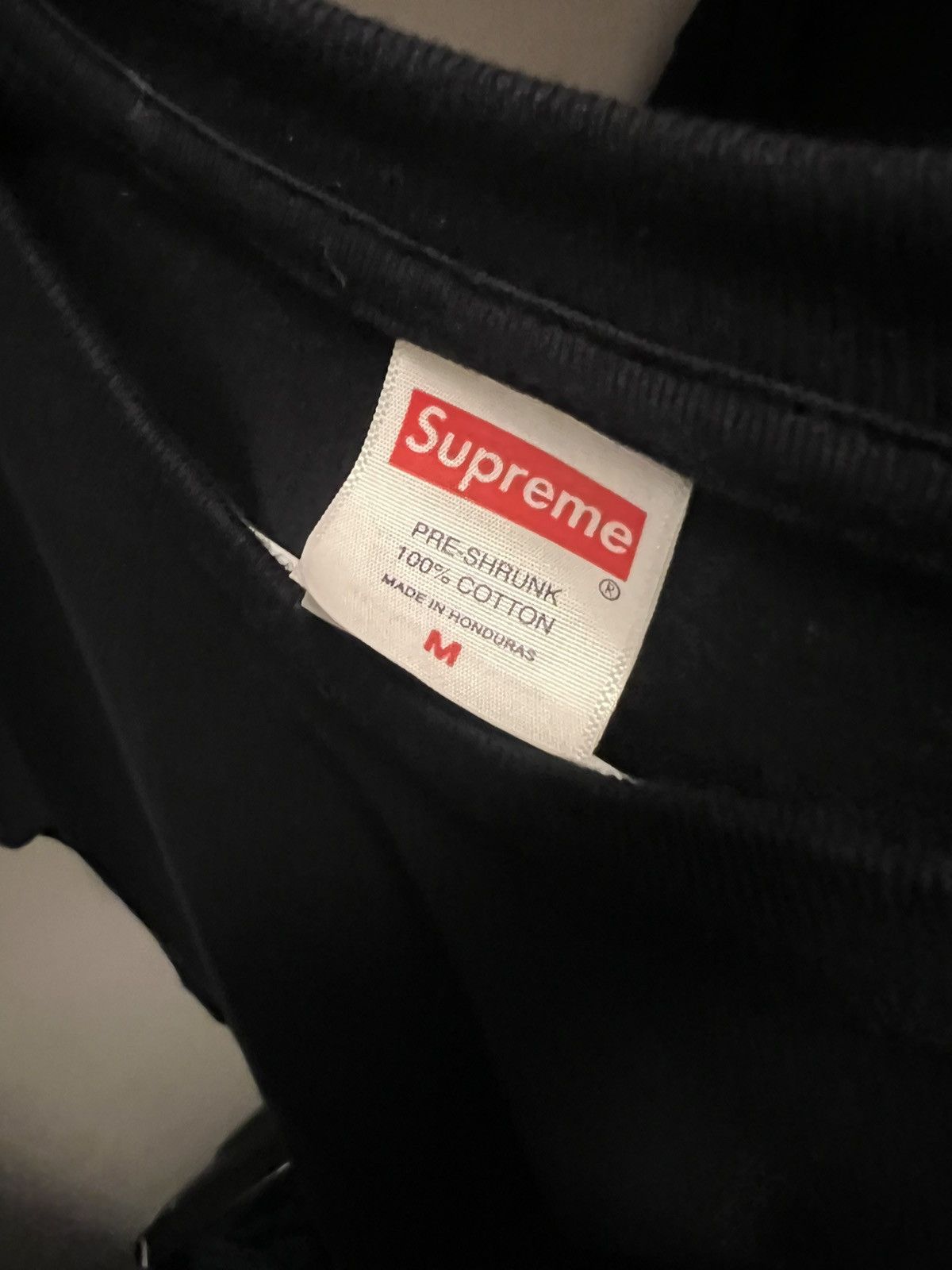 Supreme Strawberries L/S Tee Size US M / EU 48-50 / 2 - 1 Thumbnail