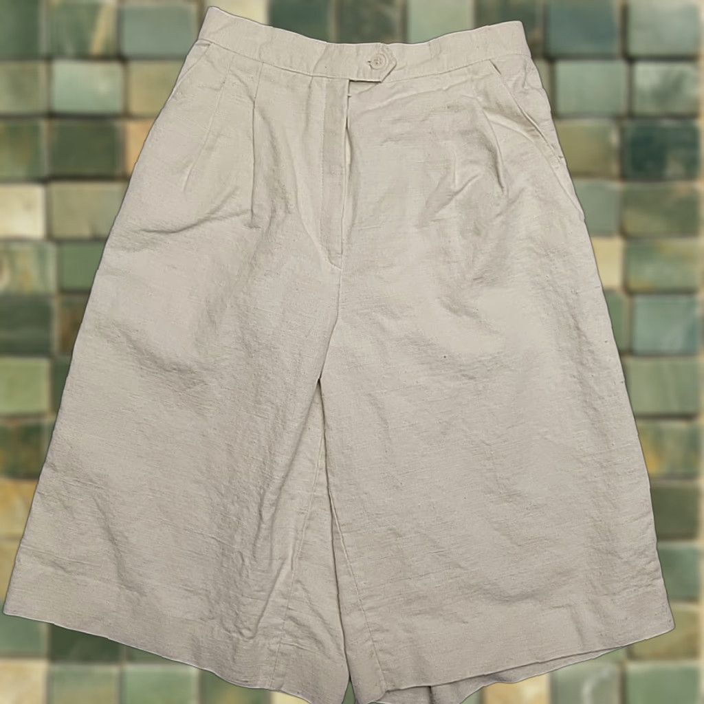 Vintage VINTAGE SB. II Shorts Women 7/8 Cream Linen Cotton Blend Pleated Minimalist Resort Shirt? Size 28" / US 6 / IT 42 - 1 Thumbnail
