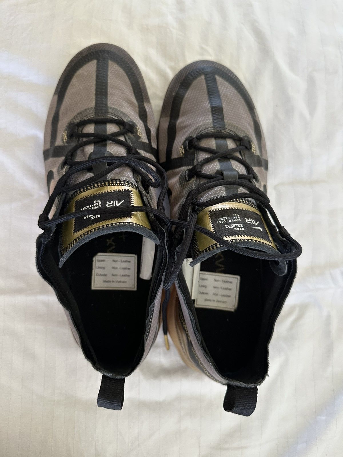Nike Nike Air VaporMax 2019 Black Metallic Gold Size US 10 / EU 43 - 6 Thumbnail