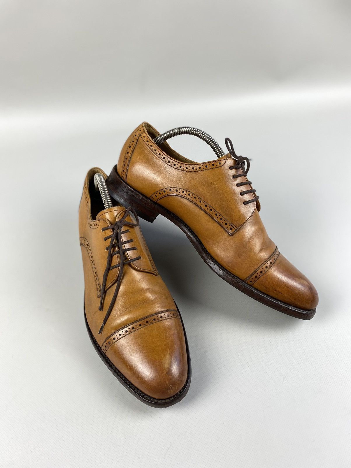 Loake Loake Guilhall men’s leather Oxford formal shoes Size US 9.5 / EU 42-43 - 13 Thumbnail