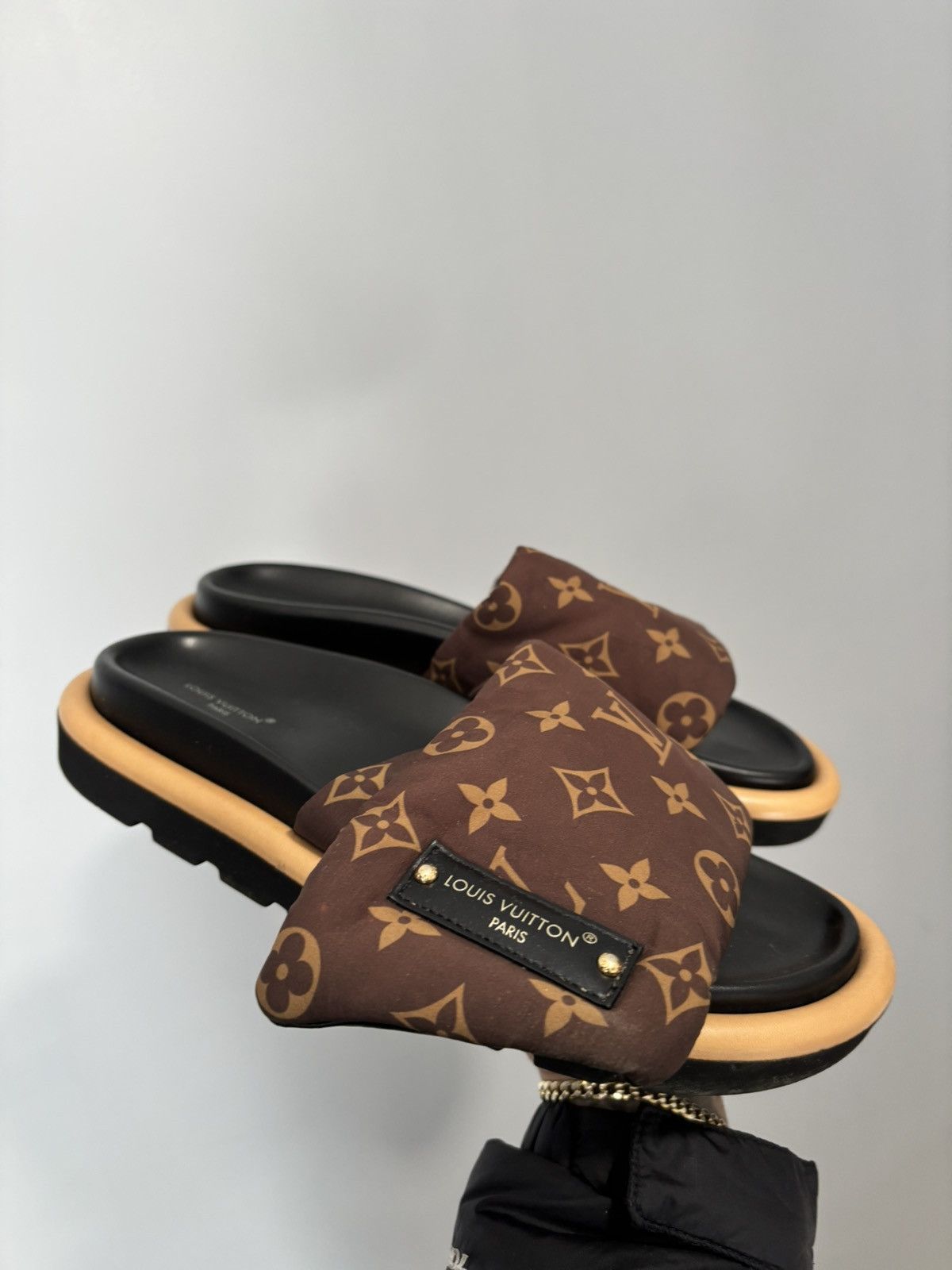 Louis Vuitton Pool Pillow Flat Comfort Mule