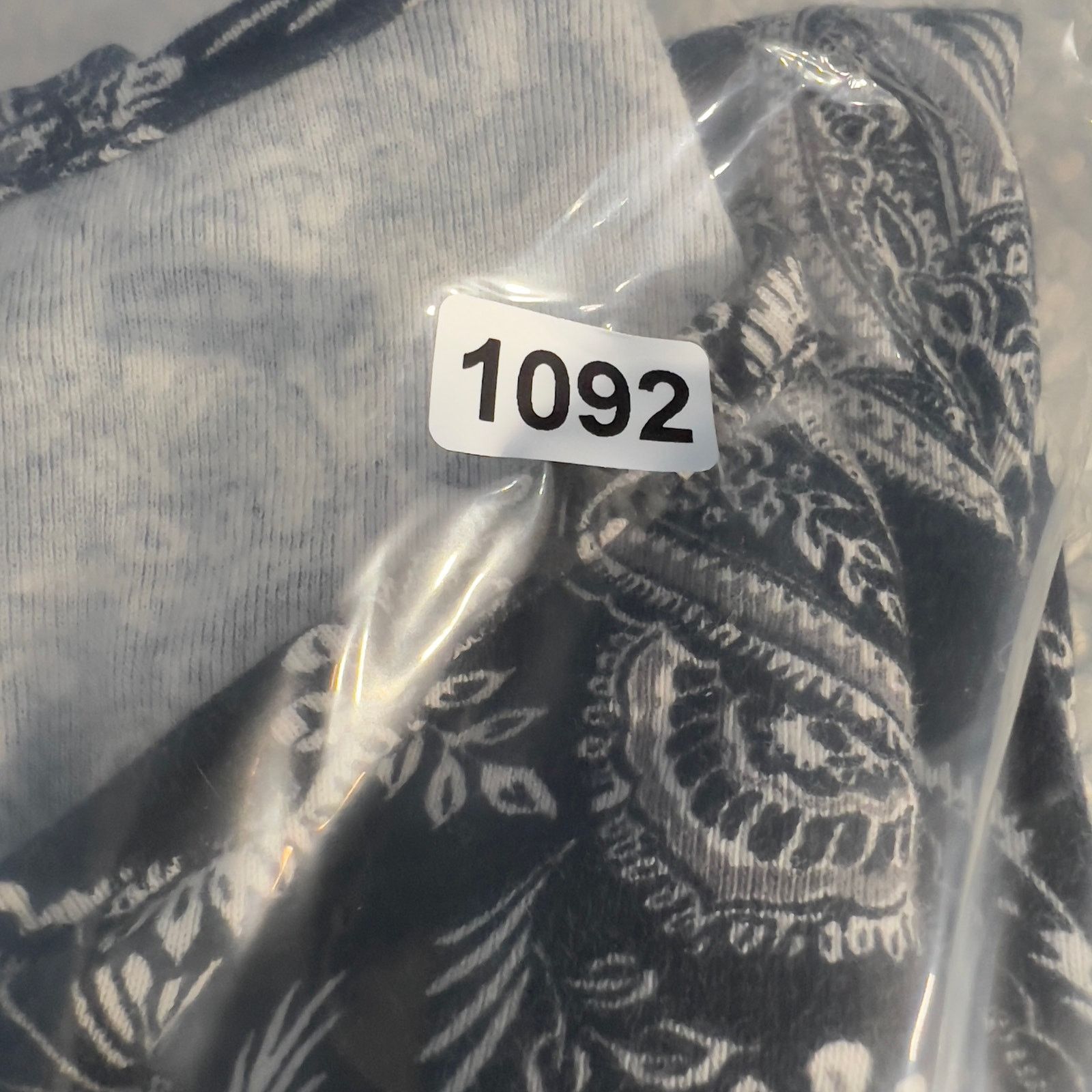 Croft & Barrow Croft & Barrow Shirt 3X Black White Floral Paisley Henley Size 3XL / US 20-22 - 9 Thumbnail