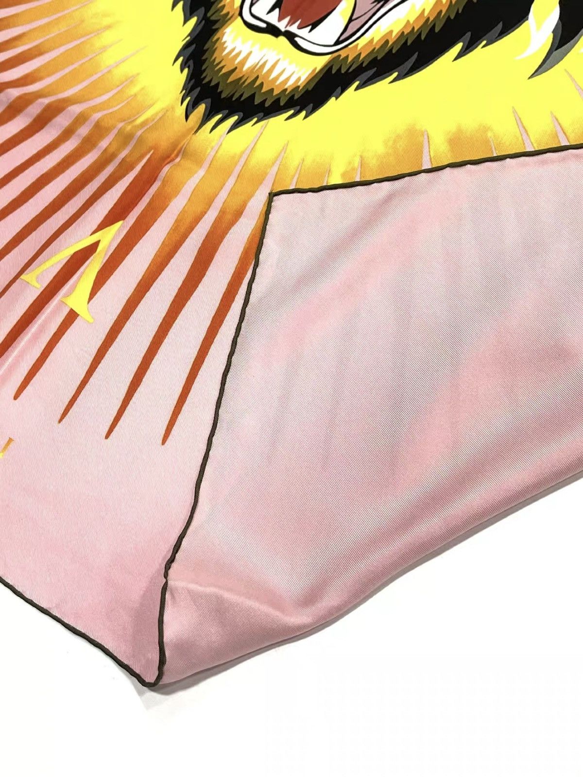 Gucci Tiger head scarf Size ONE SIZE - 4 Thumbnail