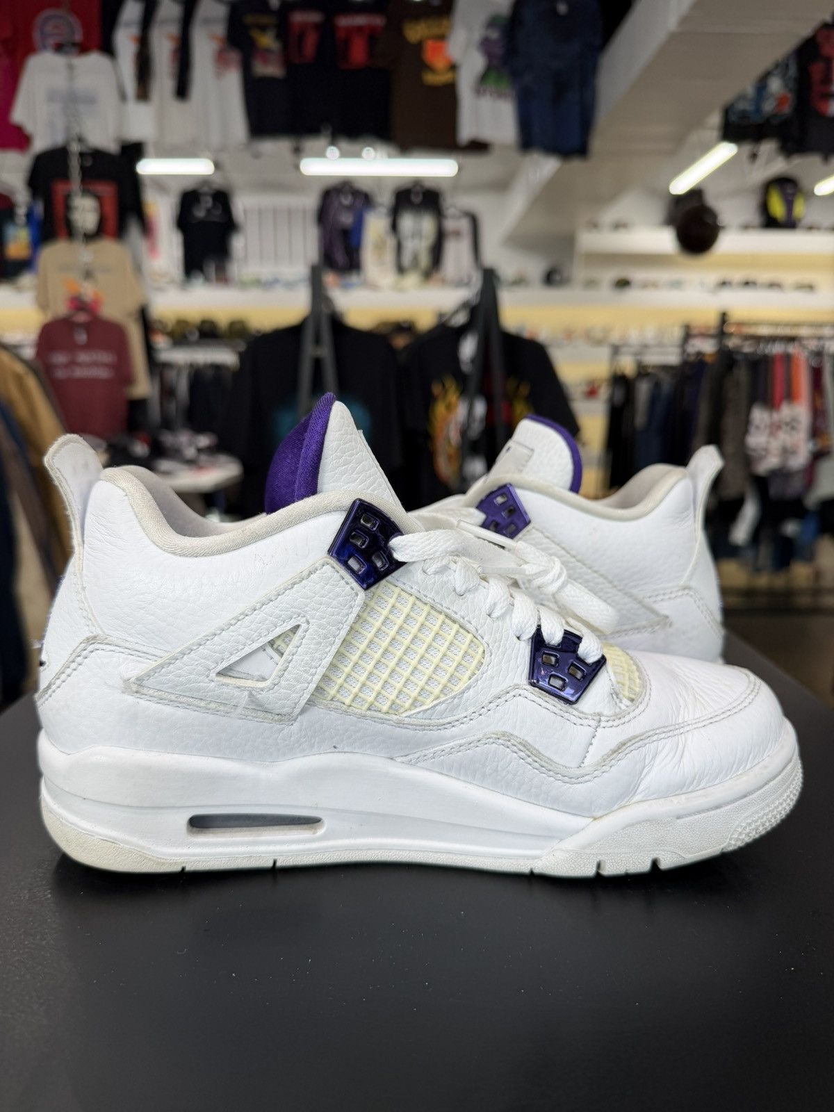 Jordan Brand Air Jordan 4 Metallic Purple Size 5.5Y (2020) Size US 5.5 / EU 38 - 3 Thumbnail