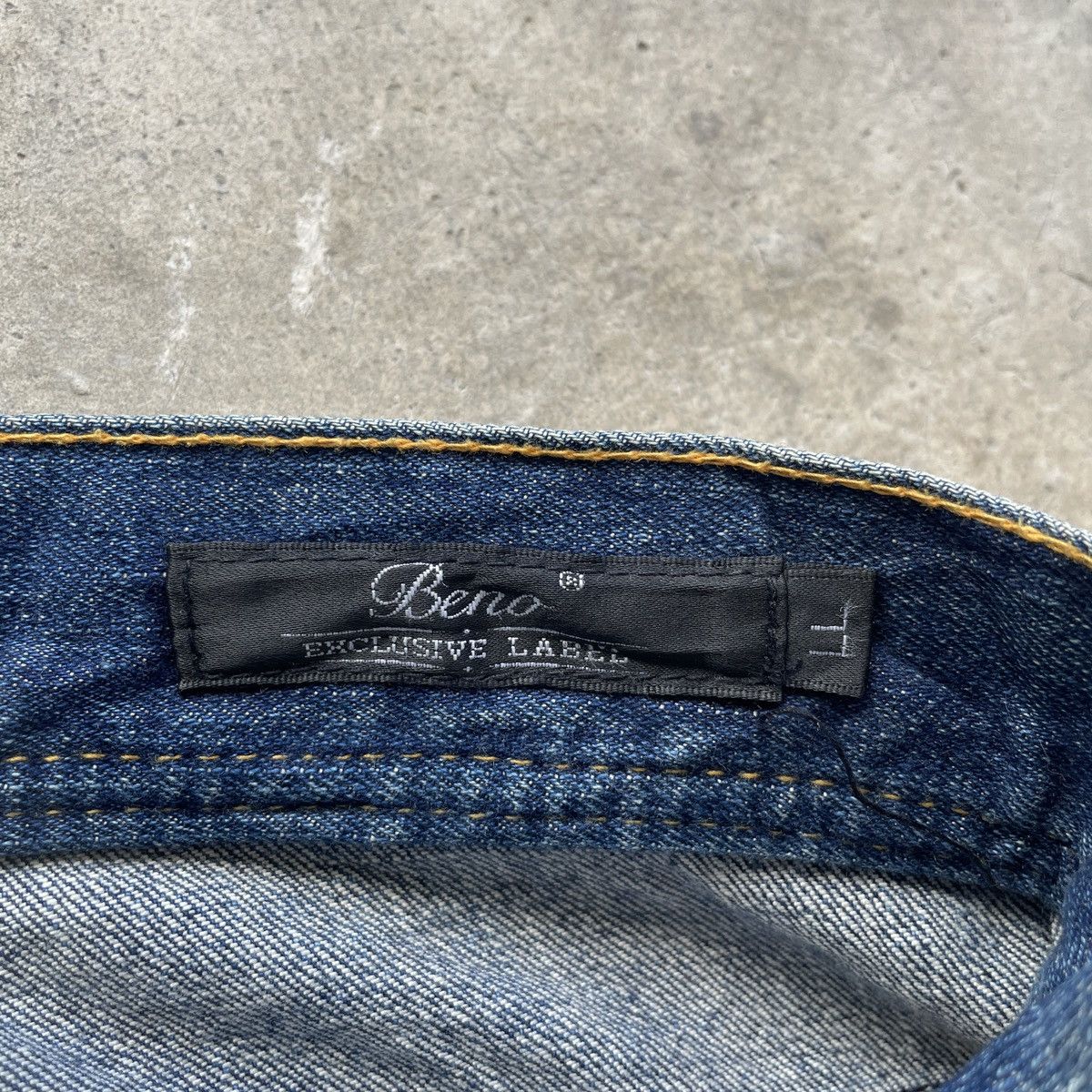 Japanese Brand Vintage Japanese Distressed Jeans Faded Denim Pants W34 Size US 34 / EU 50 - 6 Thumbnail