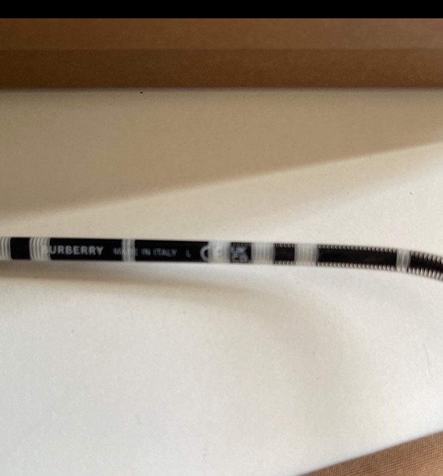 Burberry **SOLD*NEW! Burberry Vanessa Sunglasses in Box Size ONE SIZE - 5 Thumbnail