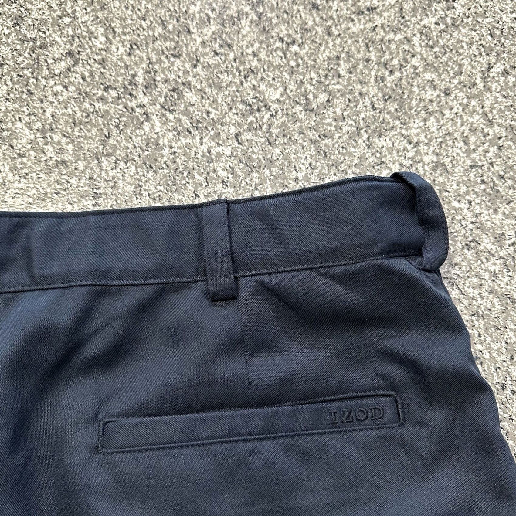 Izod IZOD Mens 36 Pleated Chino Shorts Navy Blue PerformX 9” Casual Golf Casual Size US 36 / EU 52 - 4 Thumbnail