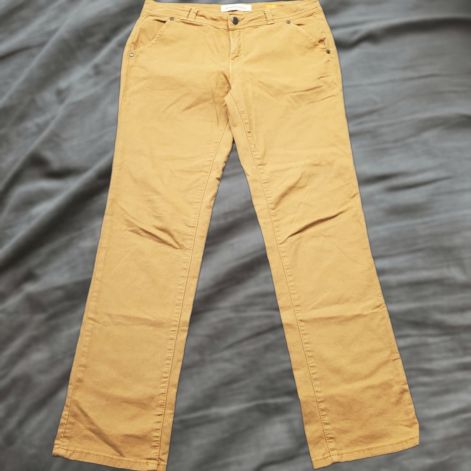 Vintage Pilcro Womens Chino Pants Tan 28 Cotton Stretch Straight Leg - Size 28 Womens Flat Front Casual Preppy Size 28" / US 6 / IT 42 - 1 Thumbnail