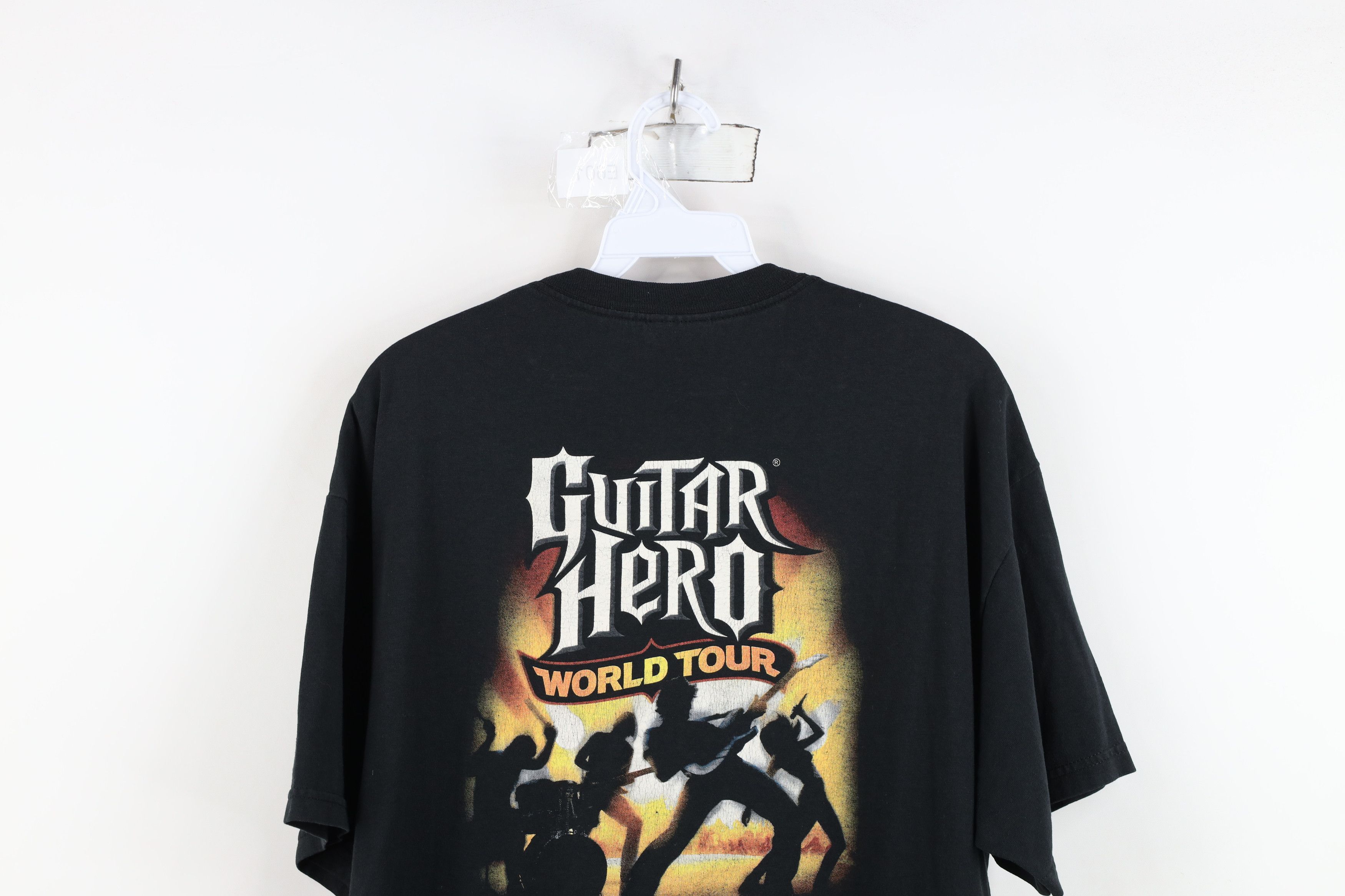 Vintage Vintage Y2K Guitar Hero World Tour Video Game T-Shirt Size US L / EU 52-54 / 3 - 15 Thumbnail