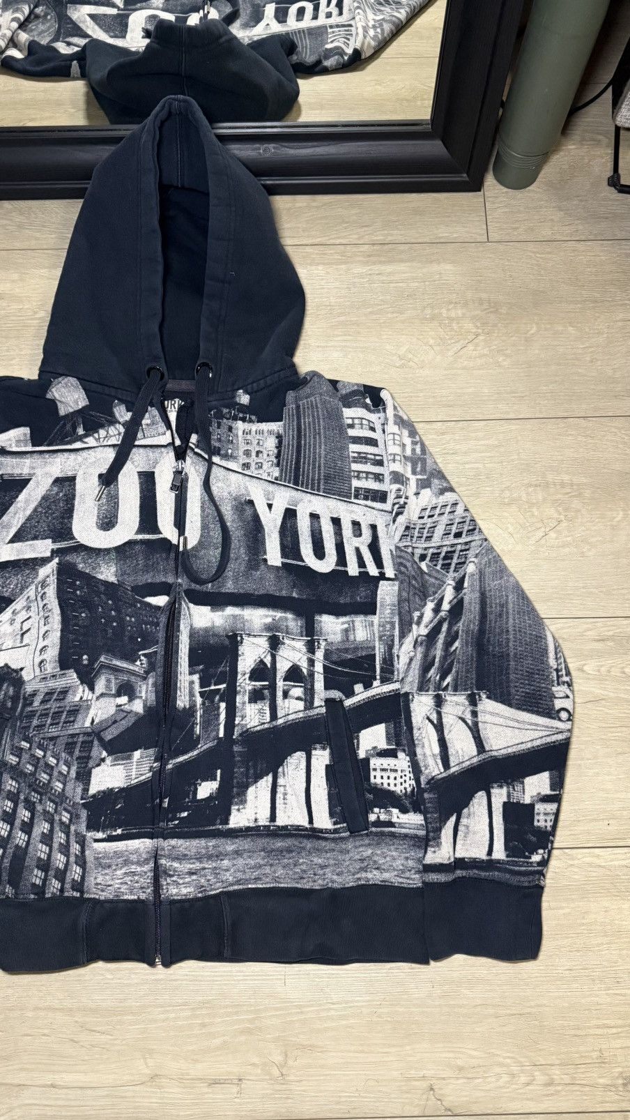 Zoo York Rare Zoo York All Over Print SpellOut NY Drawing Hoodie Size US XL / EU 56 / 4 - 4 Thumbnail