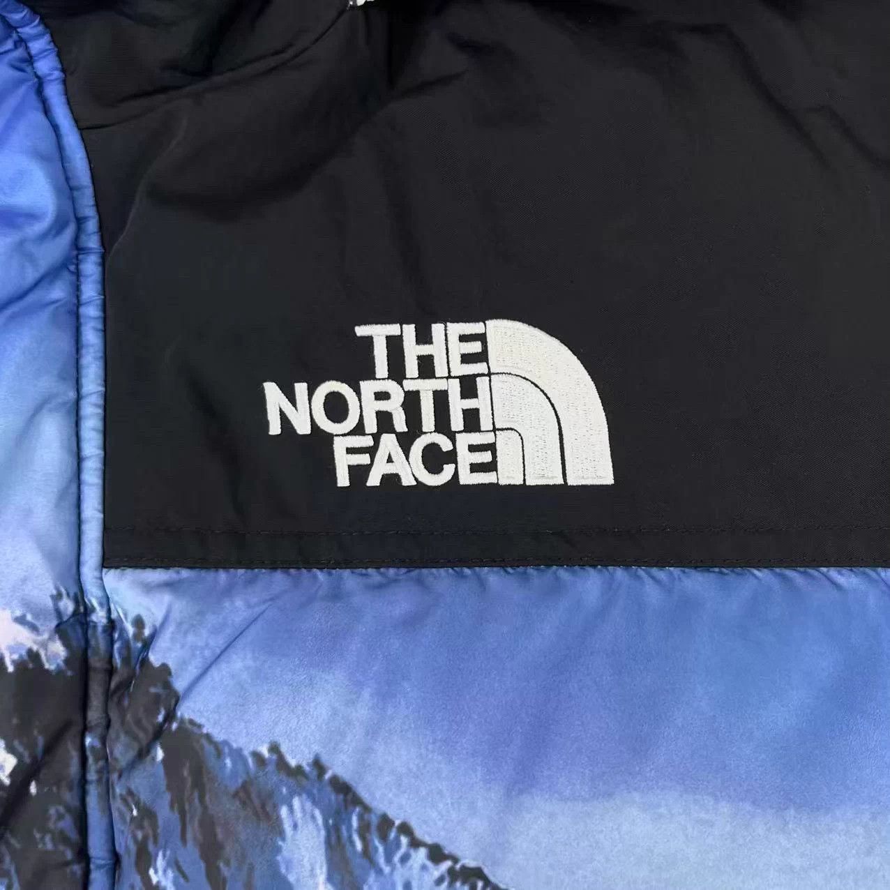 The North Face [Supreme x The North Face] Collaboration Logo on Chest Size M / US 6-8 / IT 42-44 - 5 Thumbnail