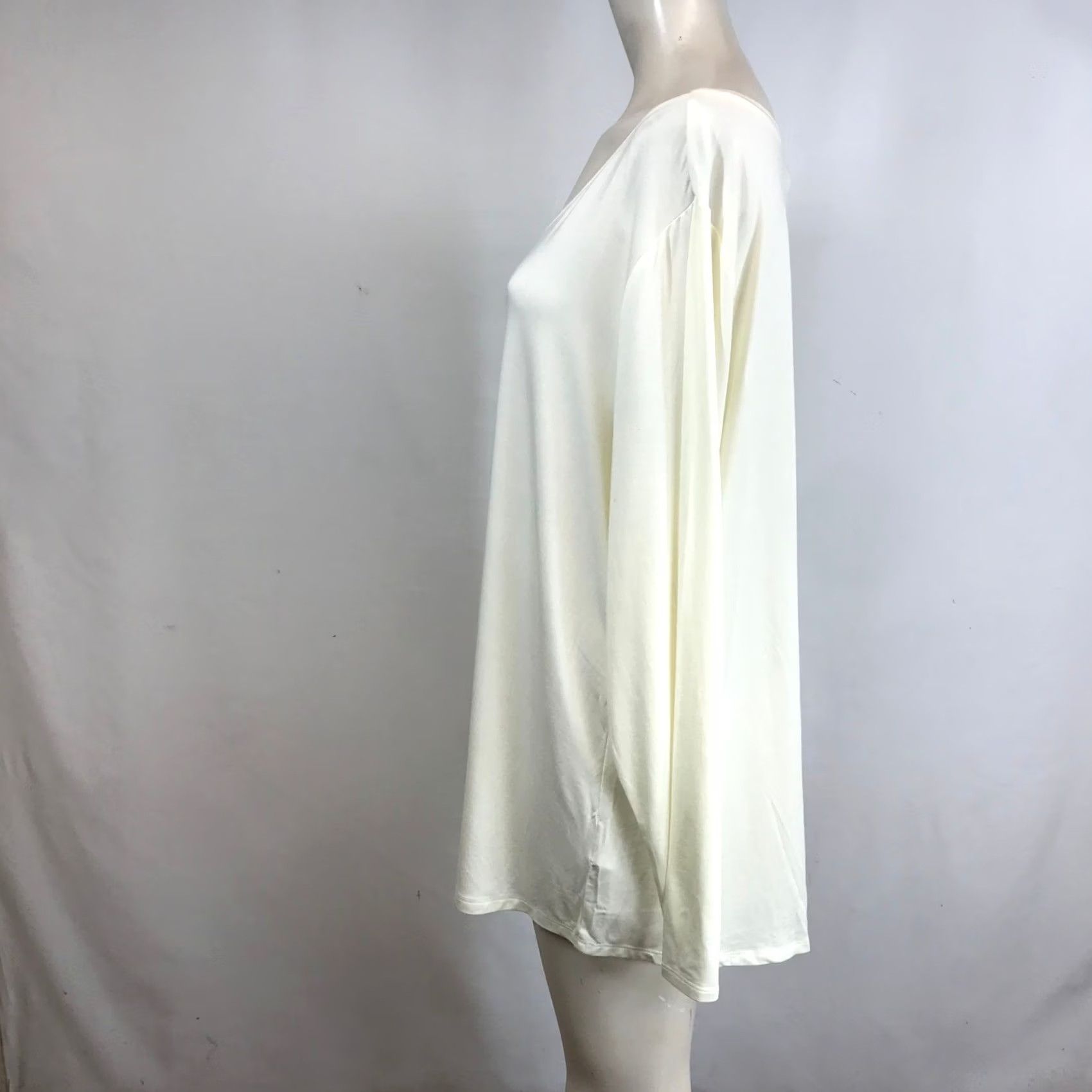 Vintage H by Halston Essentials Tunic Top Plus Size 2X Cream V Neck Long Sleeve Women Size XXL / US 16-18 / IT 52-54 - 6 Thumbnail