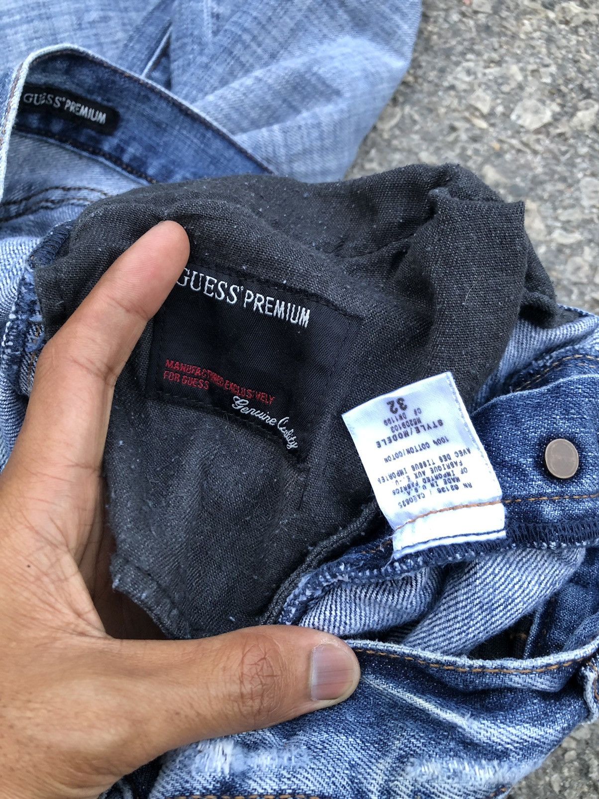 Guess FLARE DISTRESSED GUESS JEANS Size US 32 / EU 48 - 7 Thumbnail
