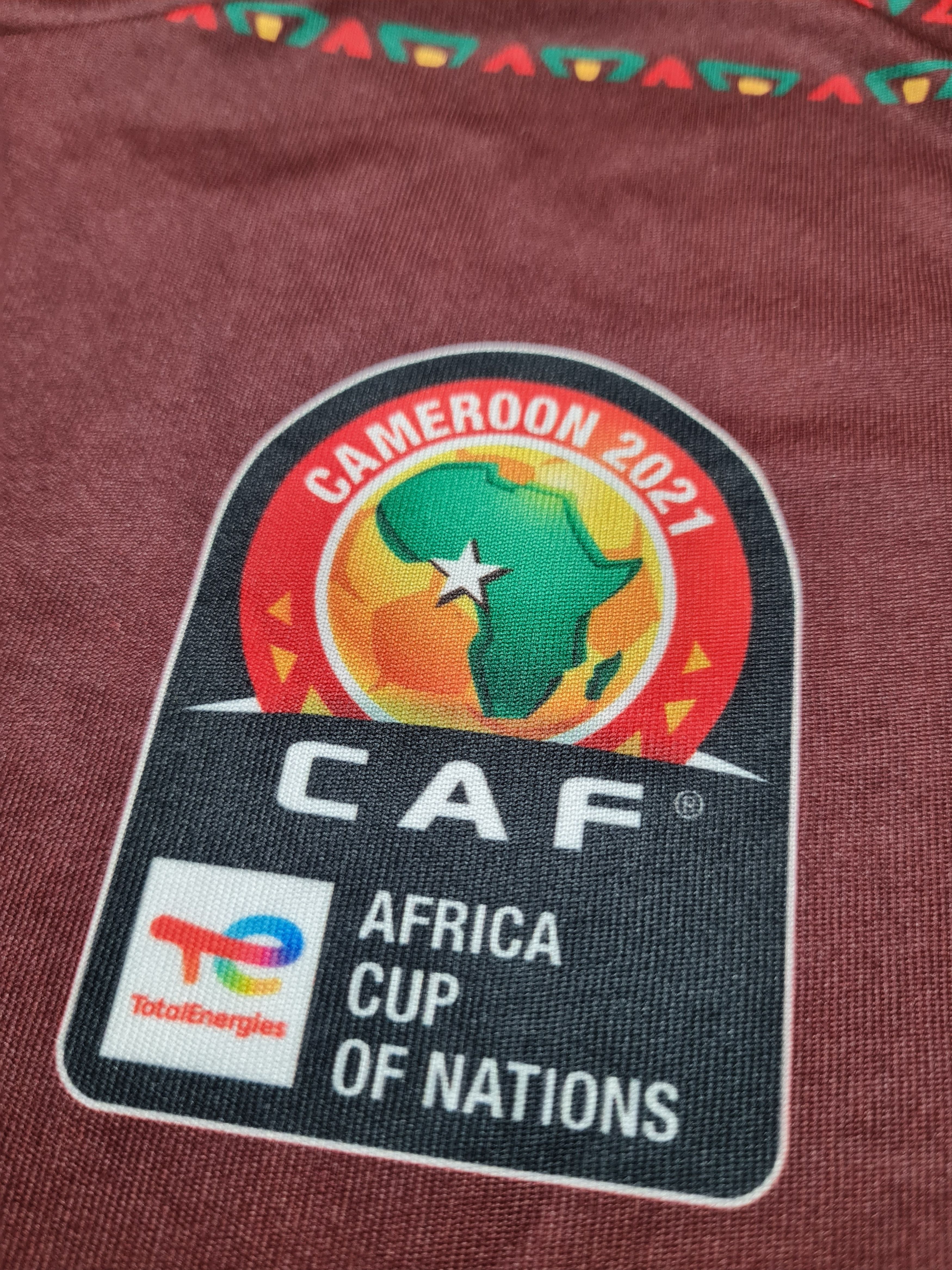 Umbro SOCCER CAMEROON 21 AFRICA CUP OF NATIONS UMBRO FOTBALL Size US L / EU 52-54 / 3 - 12 Thumbnail