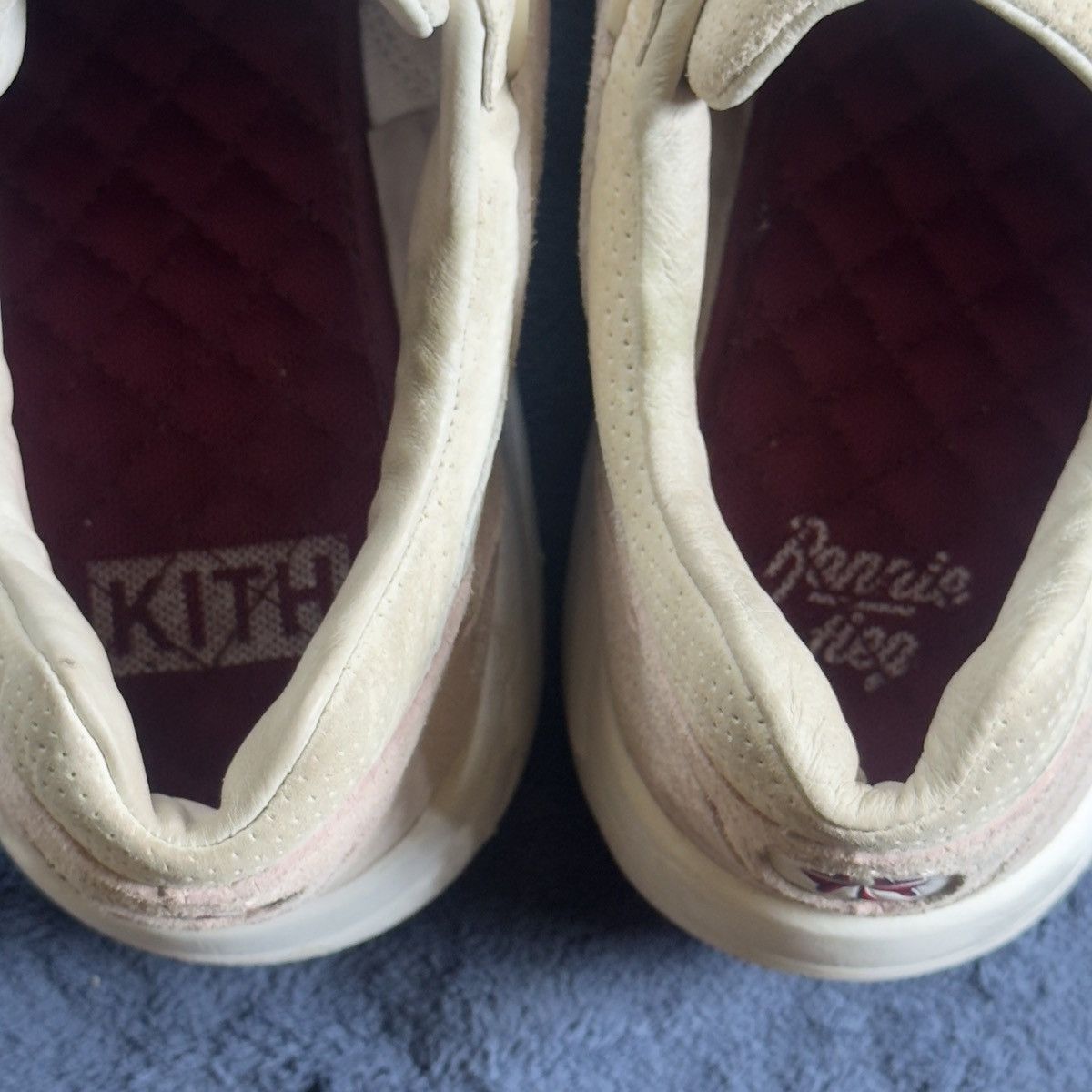 Ronnie Fieg Ronnie Fieg Puma : R698 Low TSP Sakura Size US 11 / EU 44 - 2 Thumbnail