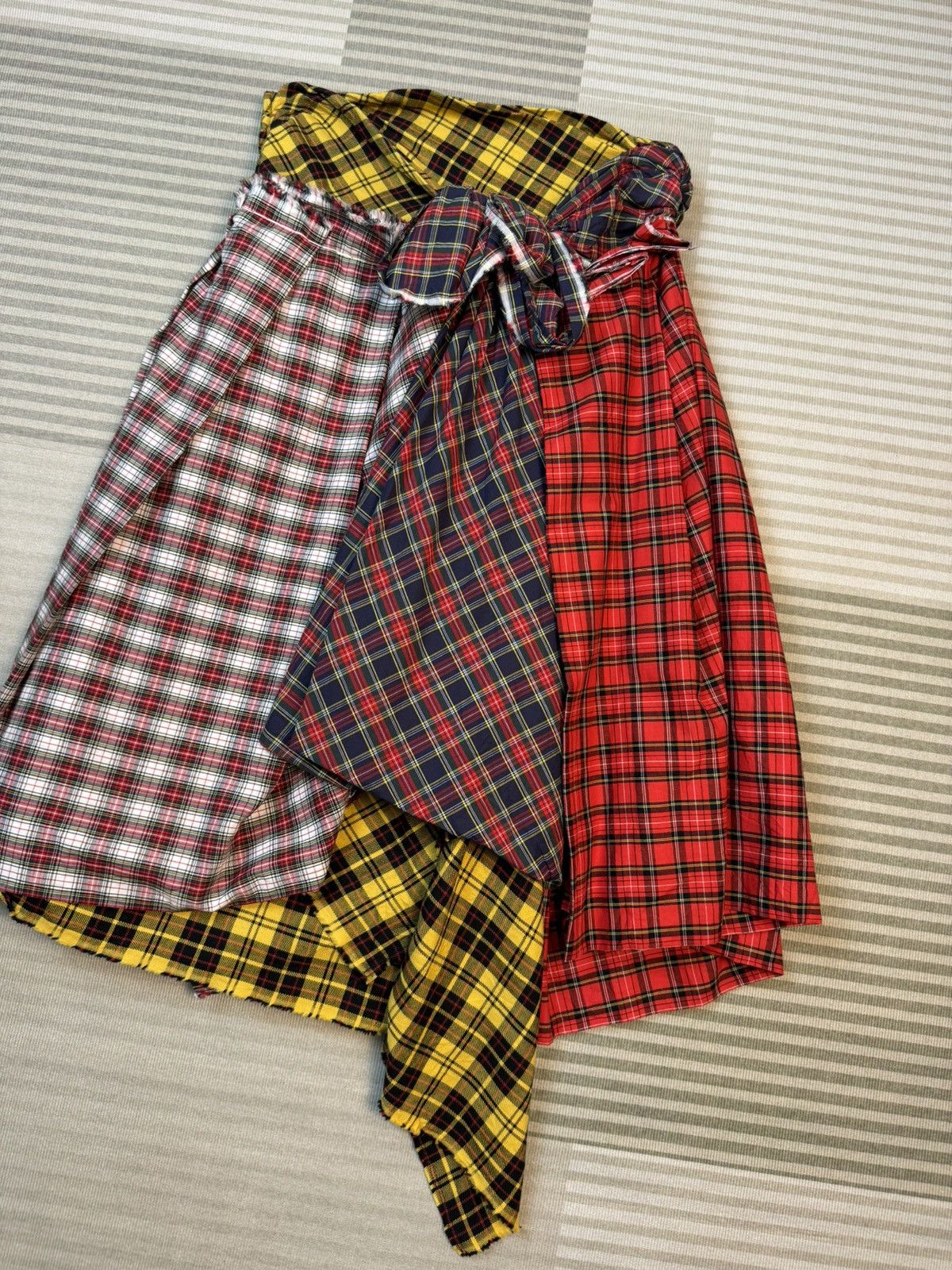 Comme des Garcons Comme Des Garcons Patchwork Skirt AD2005 Runway Collection Size 28" / US 6 / IT 42 - 2 Thumbnail