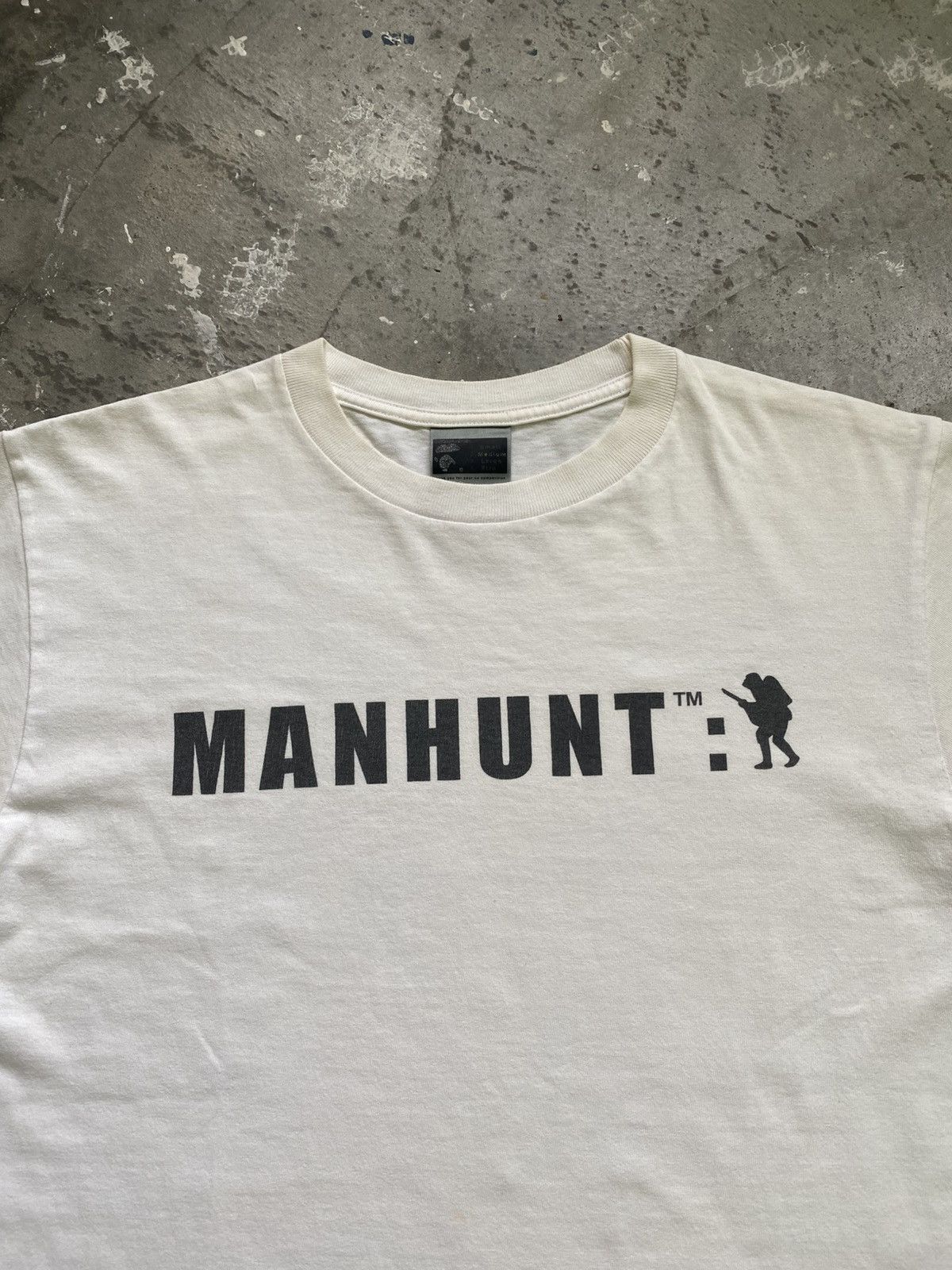 Bape Vintage BAPE Manhunt A Bathing Ape Tee Nigo Era Size US M / EU 48-50 / 2 - 2 Thumbnail