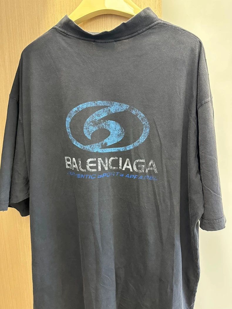 Balenciaga Balenciaga Surfing Logo Vintage Distressed Short Sleeve T- Size US M / EU 48-50 / 2 - 3 Thumbnail