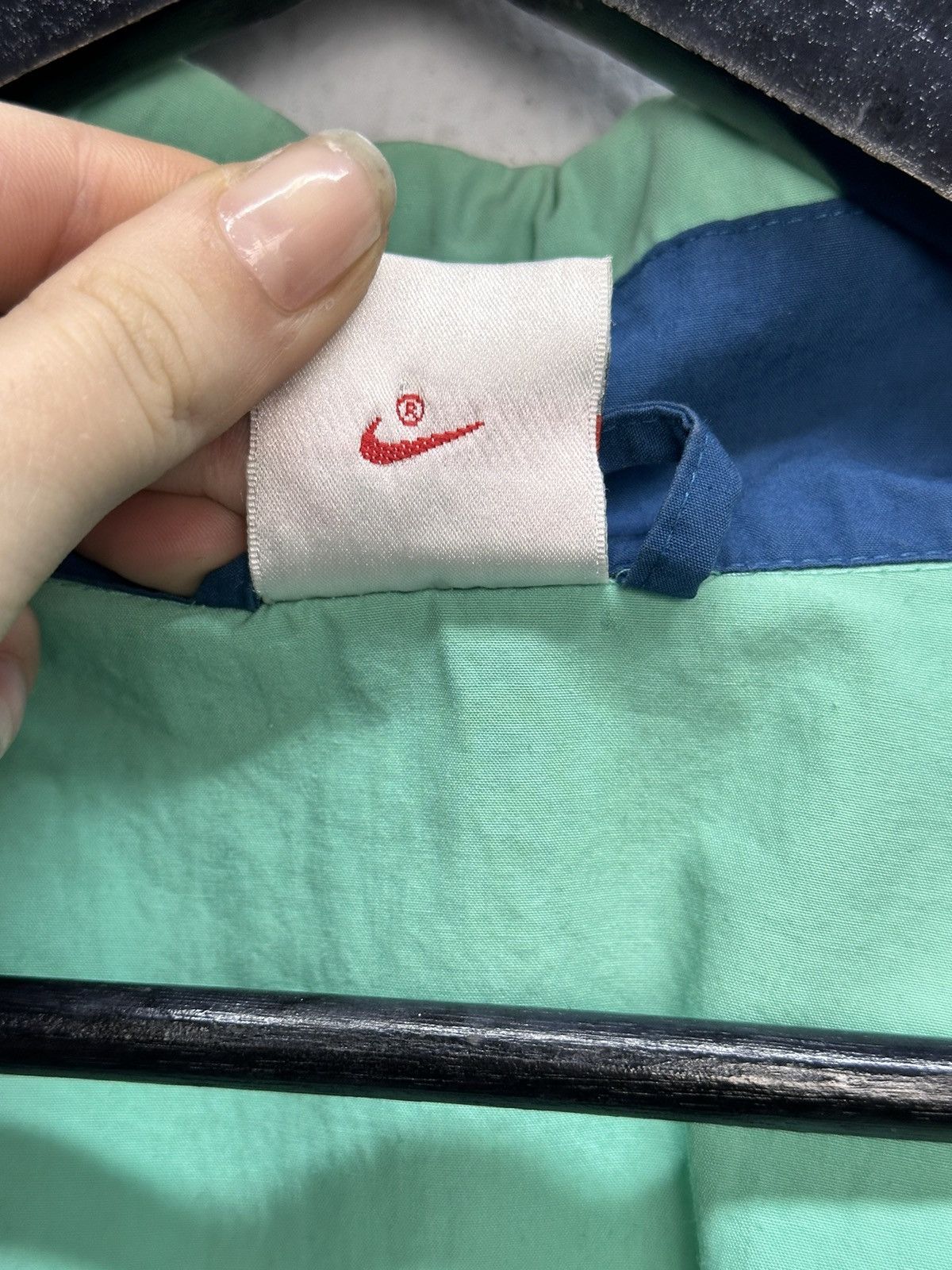 Nike Vintage 00s Nylon Nike Jacket Hoodie Rare Suits Big Swoosh Size US XL / EU 56 / 4 - 9 Thumbnail