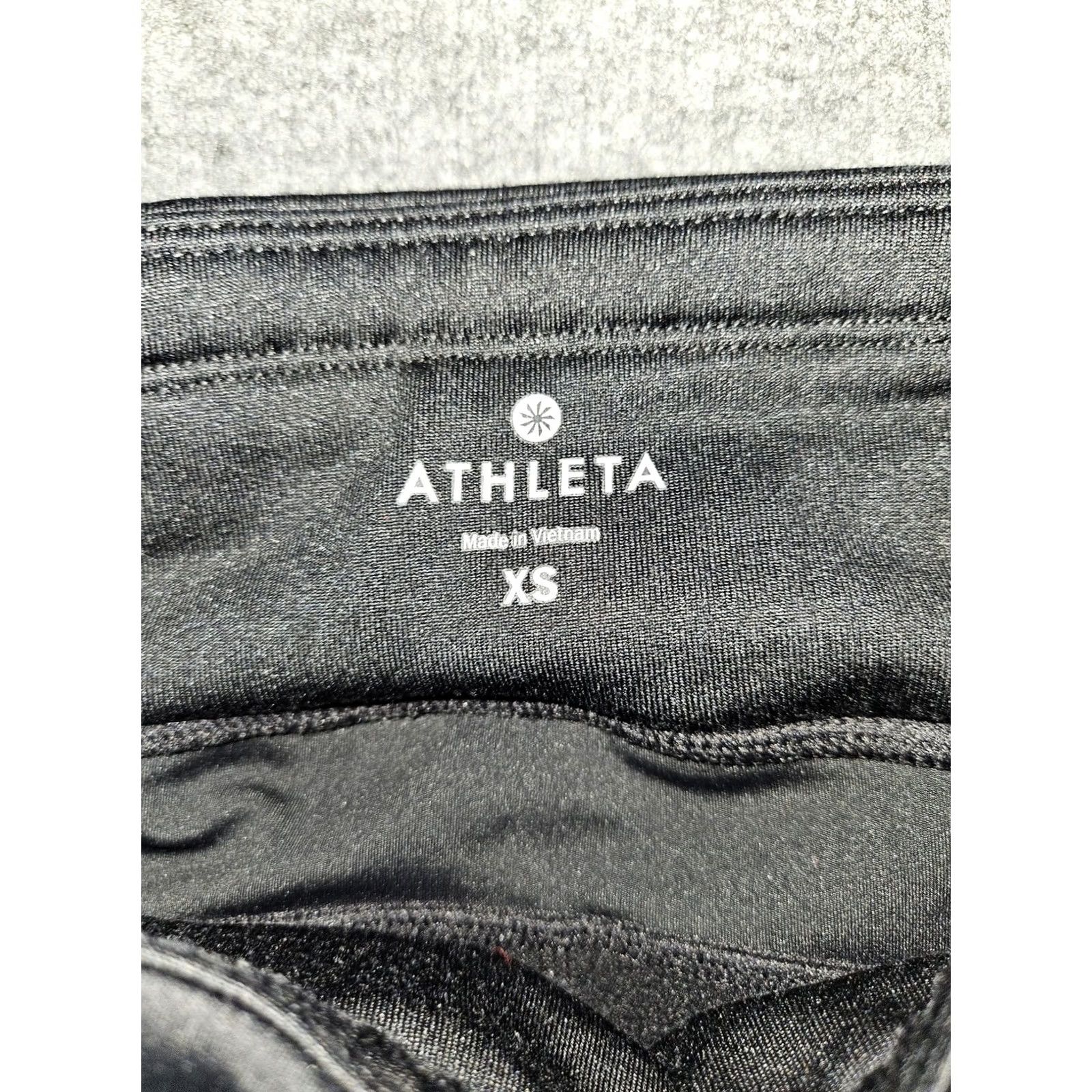Athleta Athleta Leggings Womens XS Reflective Pocket High Rise Gym Running Yoga Ankle Zip Pocket Moisture Wicking Black Womens XS Leggings Size 26" / US 2 / IT 38 - 2 Thumbnail