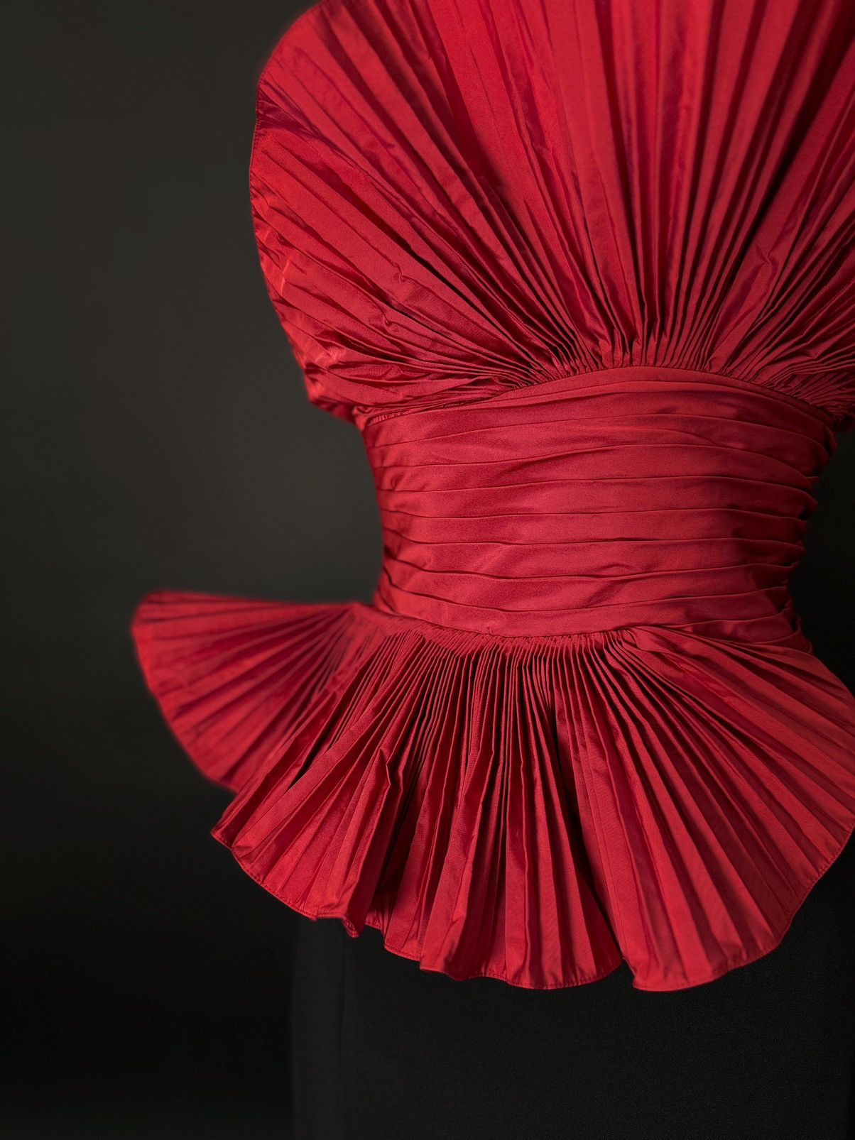 Other Size US 8 ELIE SAAB Red Crepe and Taffeta Pleated Top Gown Size M / US 6-8 / IT 42-44 - 4 Thumbnail