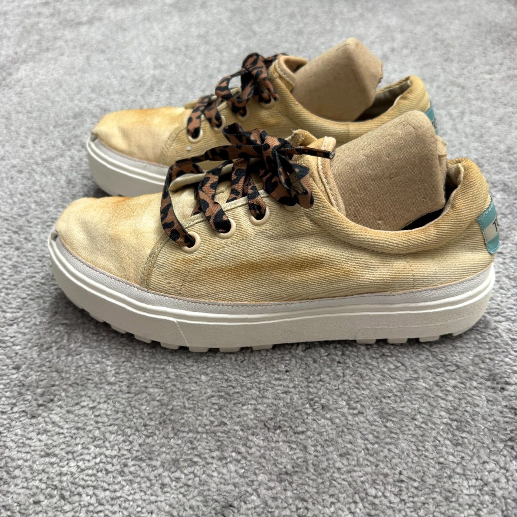 Toms VINTAGE N? Not vintage actually. TOMS Leopard Sneaker | Fenix Lug Sole Casual Womens Shoe | 8.5 Beige Tan | Street, Travel, Everyday Size US 8.5 / IT 38.5 - 4 Thumbnail