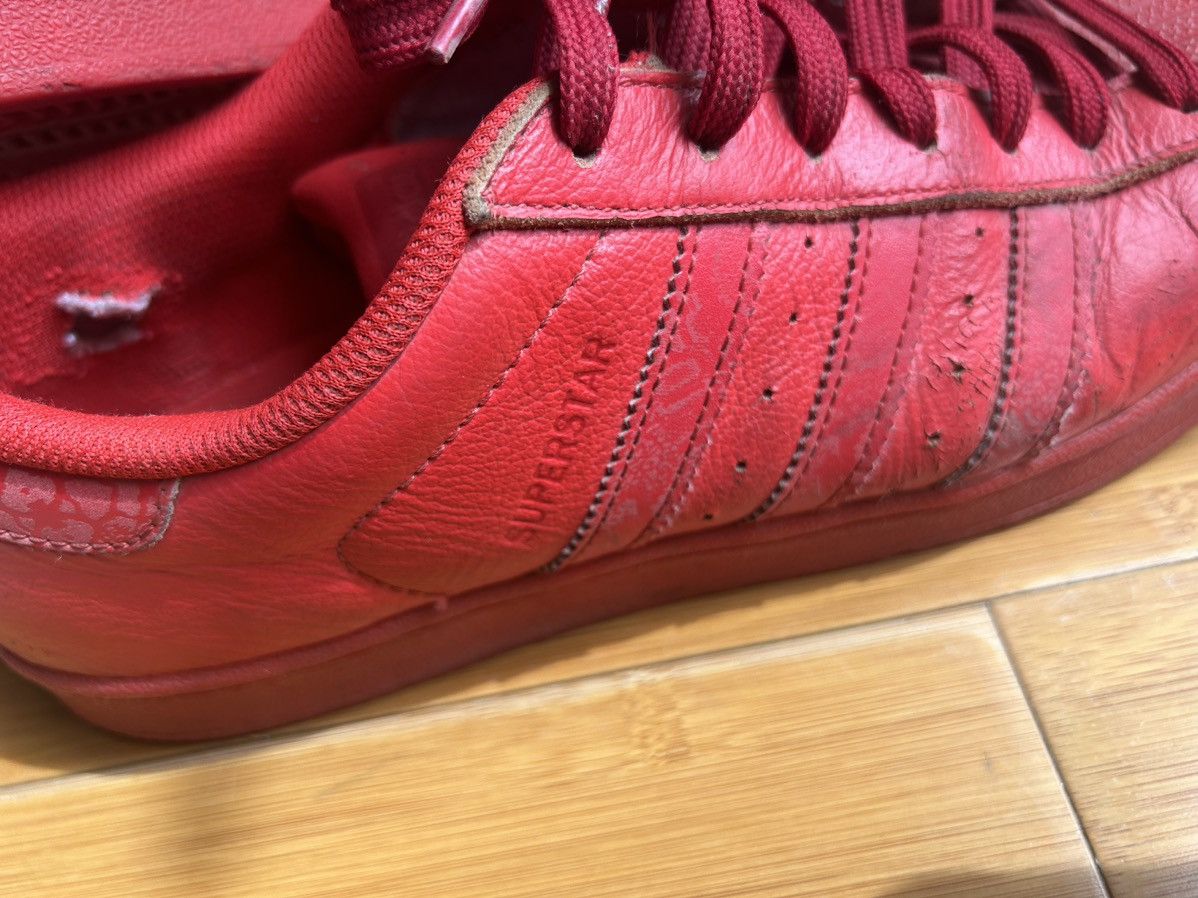 Adidas Red Wiilliams adidas superstar Size US 10 / EU 43 - 2 Thumbnail