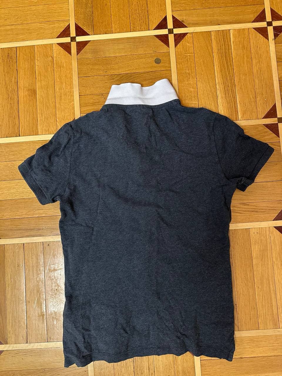Burberry Burberry vintage grey polo Size US S / EU 44-46 / 1 - 3 Thumbnail