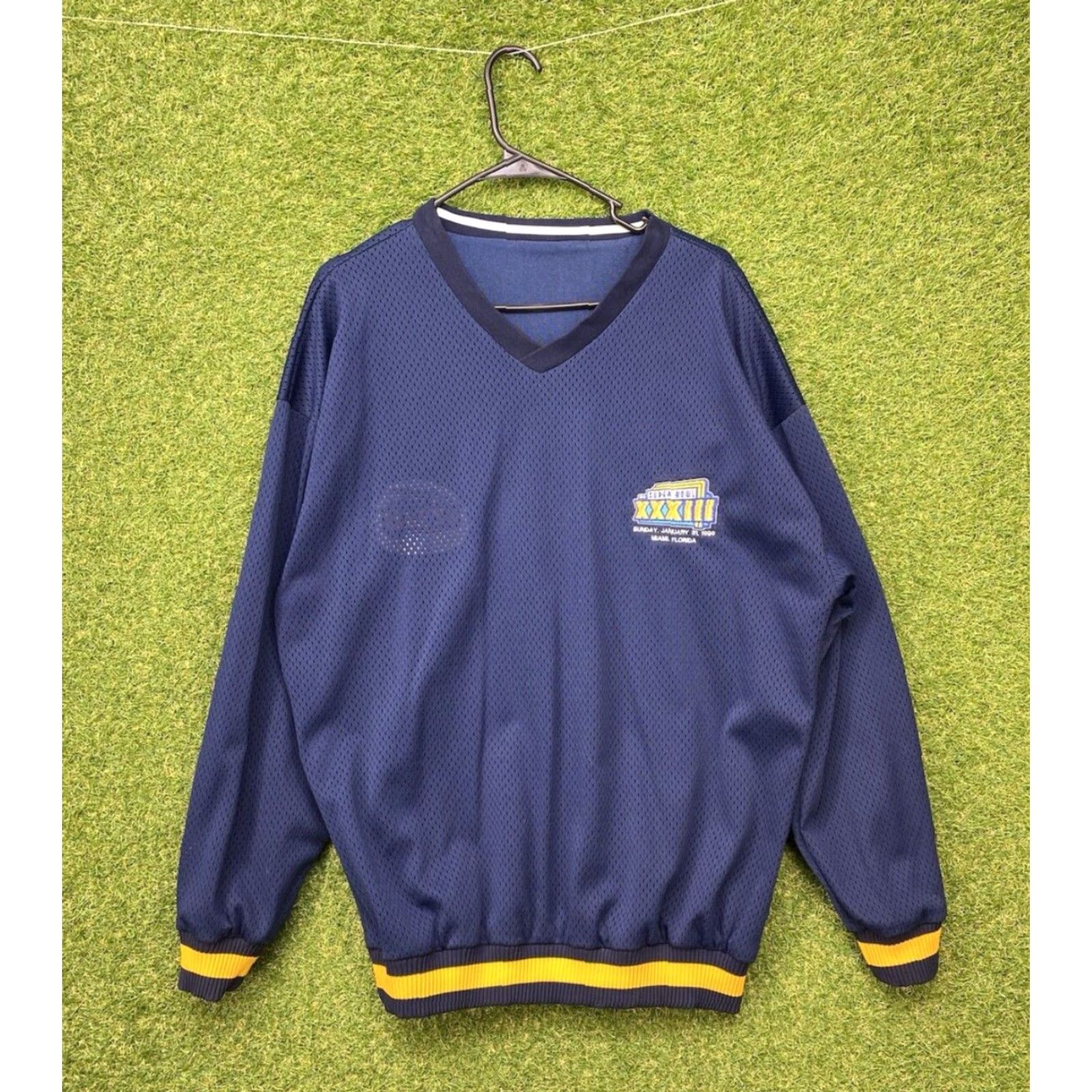 Champion VINTAGE Denver Broncos Sweatshirt Mens L Reversible Night Blue NFL 90s Sports Logo Pullover Crew Neck Winter Fall Spring Size US L / EU 52-54 / 3 - 2 Thumbnail